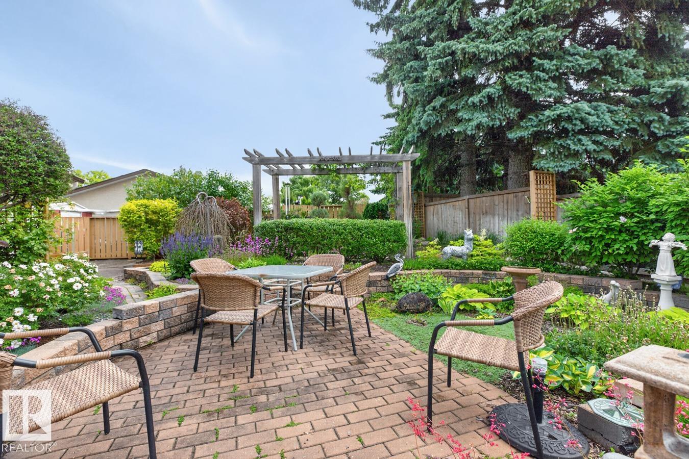 Photo 43 at 3 Hummingbird Court, Brentwood, Sherwood Park