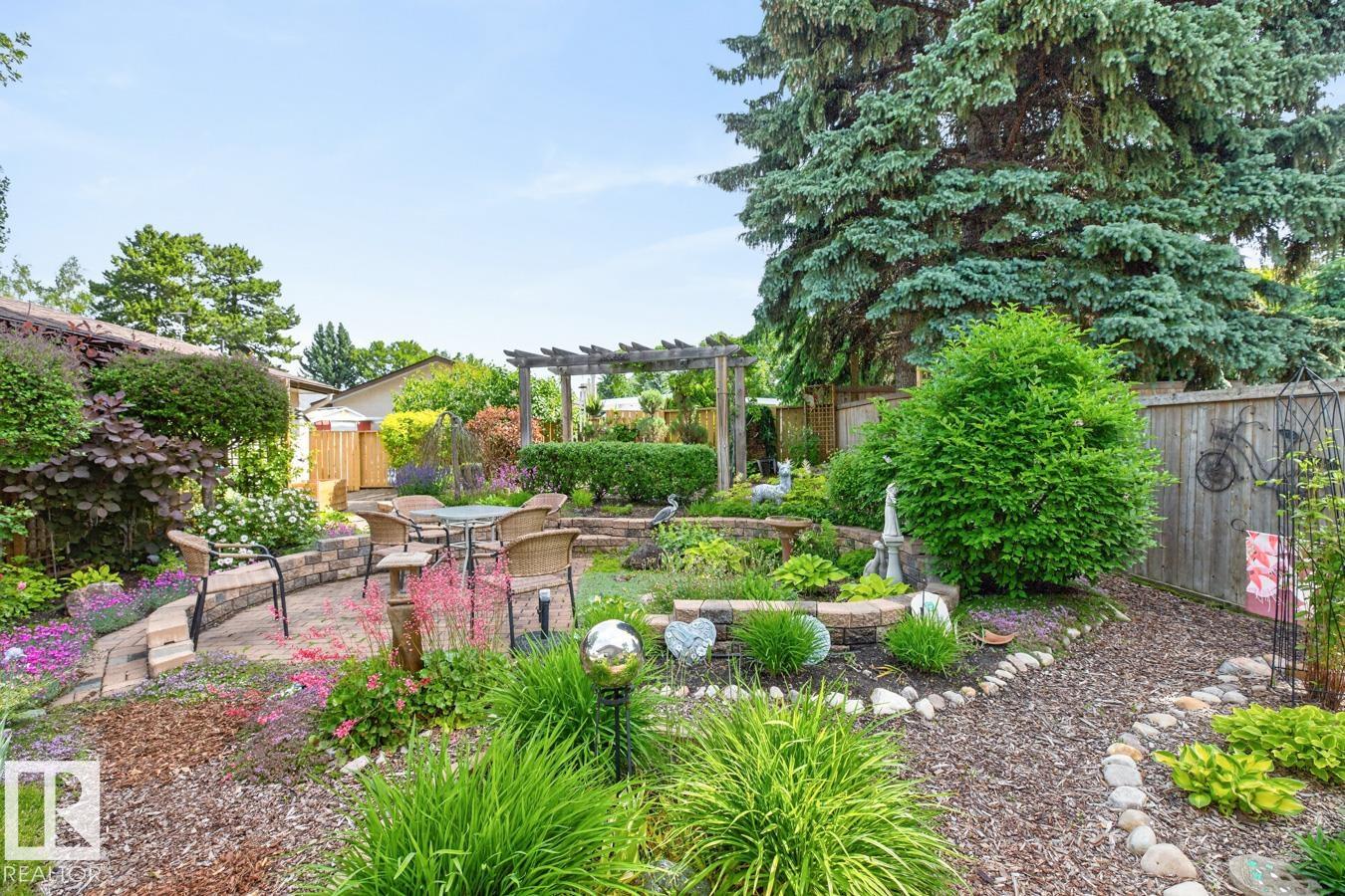Photo 44 at 3 Hummingbird Court, Brentwood, Sherwood Park