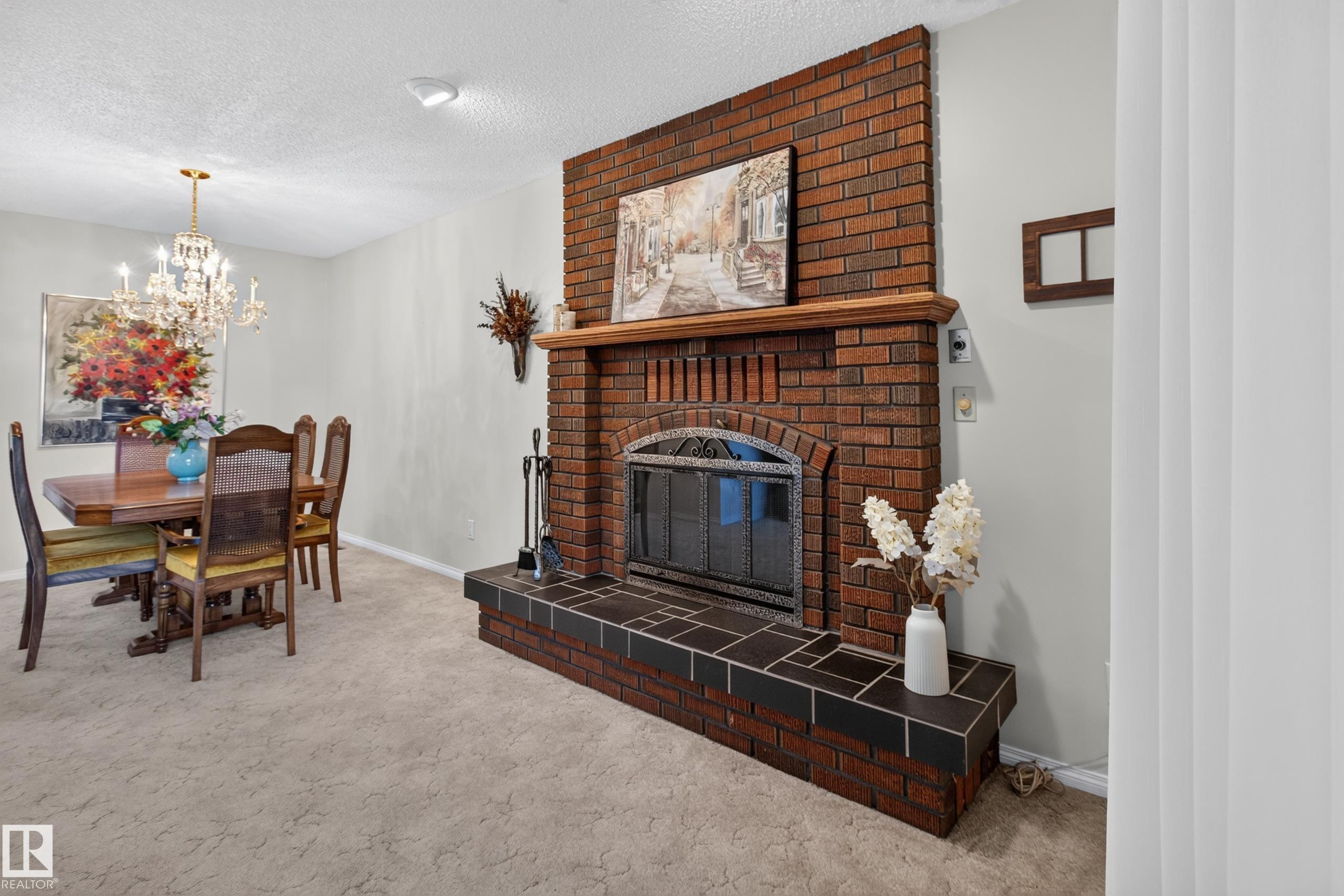 Photo 7 at 17603 85 Avenue NW, Thorncliffe, Edmonton