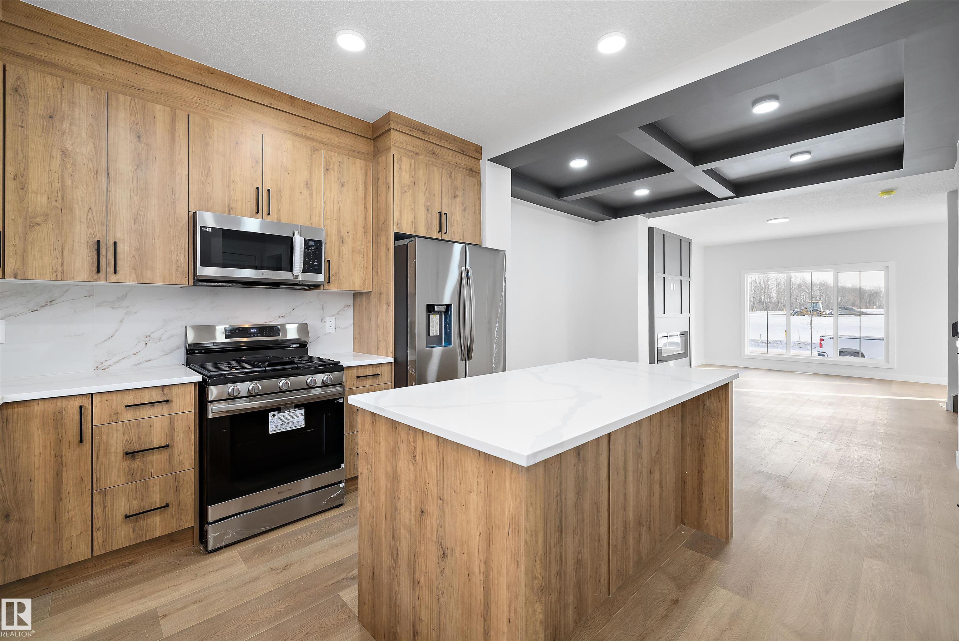 https://zimg.paragon.ice.com/ParagonImages/Property/PM/RAE/225409518/11/0/0/8ad91e9a94b86ff01fd1823f5800850c/1/2e3658caa25e42276e7159d6f5ecd335/225409518-62cd4d3b-807a-4215-aa02-35da6f71b25b.JPG