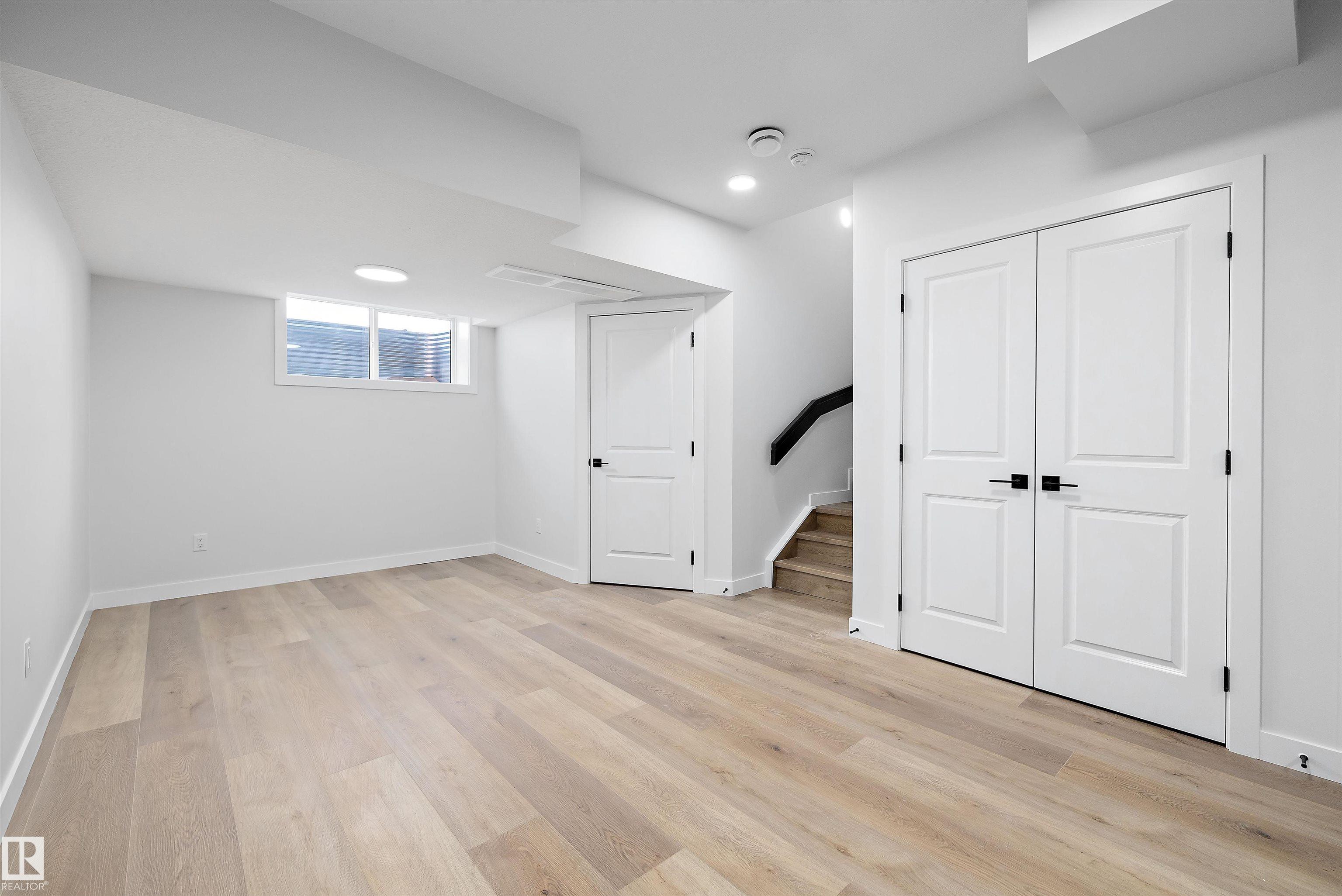 https://zimg.paragon.ice.com/ParagonImages/Property/PM/RAE/225409518/26/0/0/1dad81e15d8adcbfe1462b5851a253c5/1/2e3658caa25e42276e7159d6f5ecd335/225409518-c0fb4f98-b05d-45a5-9613-55c2823d34a9.JPG