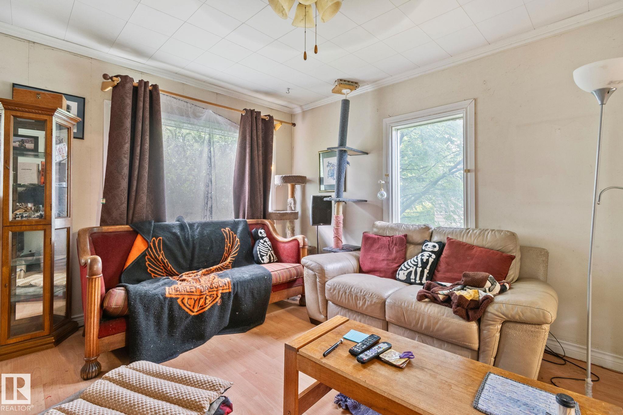Photo 13 at 11209 38 Street NW, Beverly Heights, Edmonton