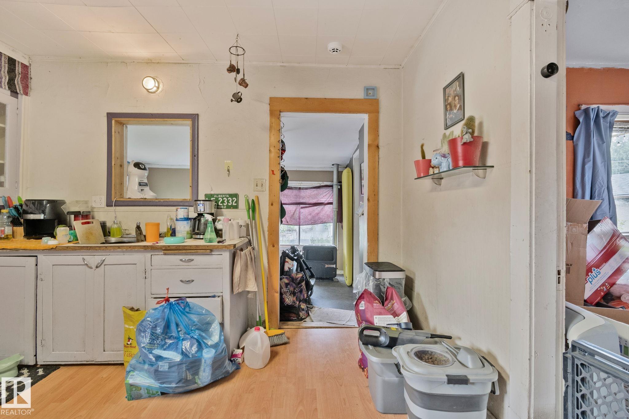 Photo 17 at 11209 38 Street NW, Beverly Heights, Edmonton