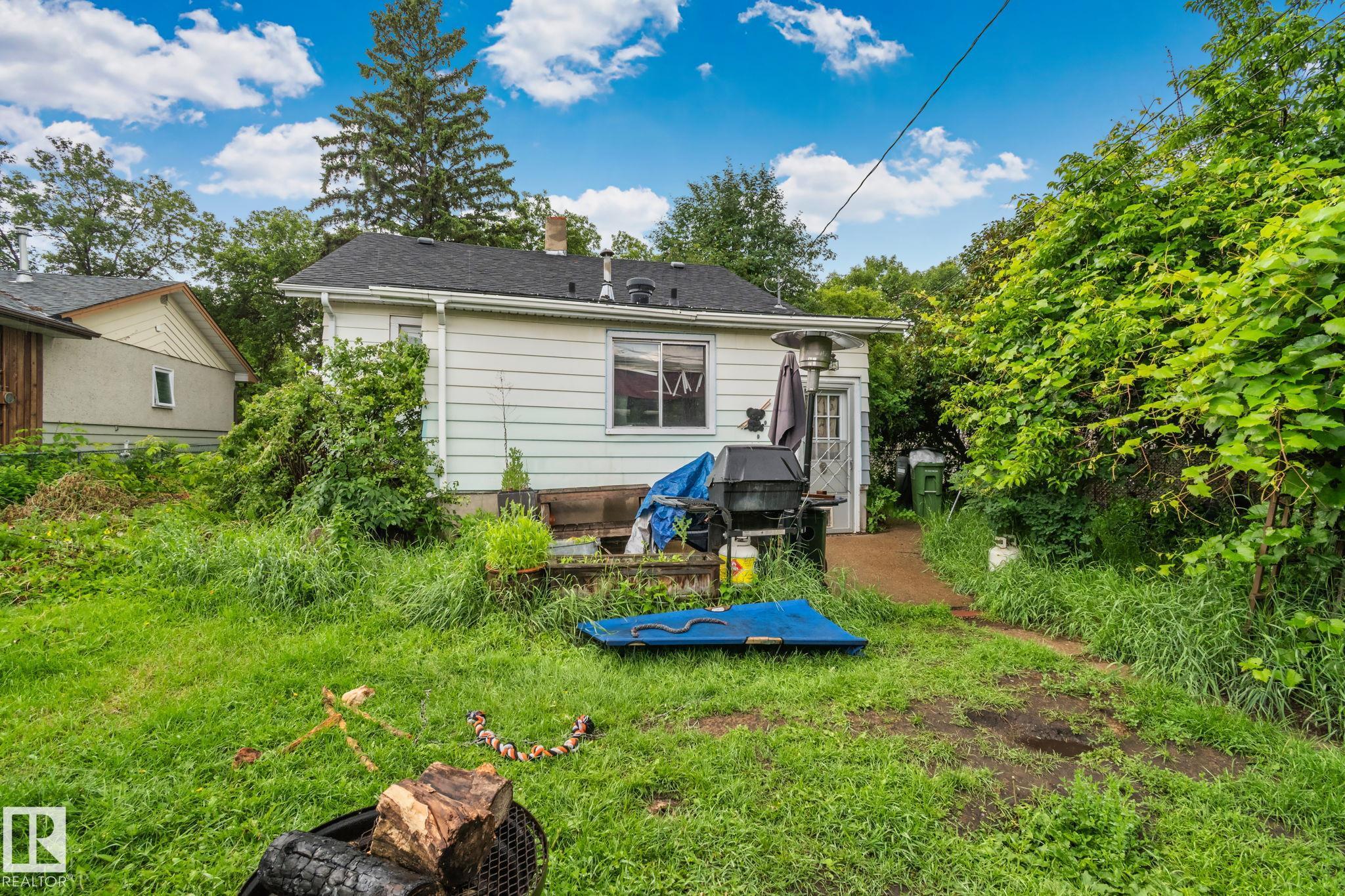 Photo 7 at 11209 38 Street NW, Beverly Heights, Edmonton