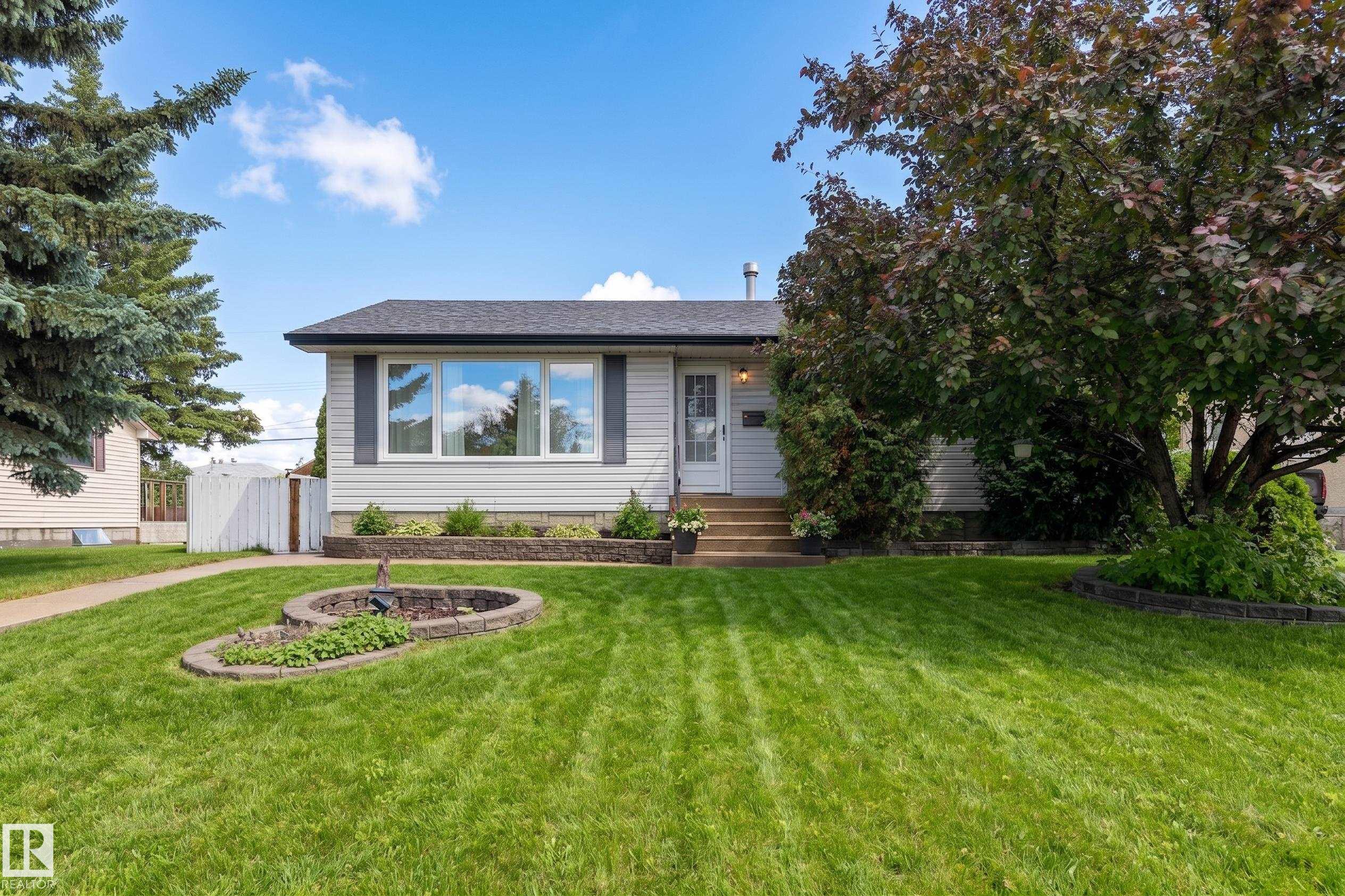 13616 137 Street, Edmonton, AB T5L 2B3
