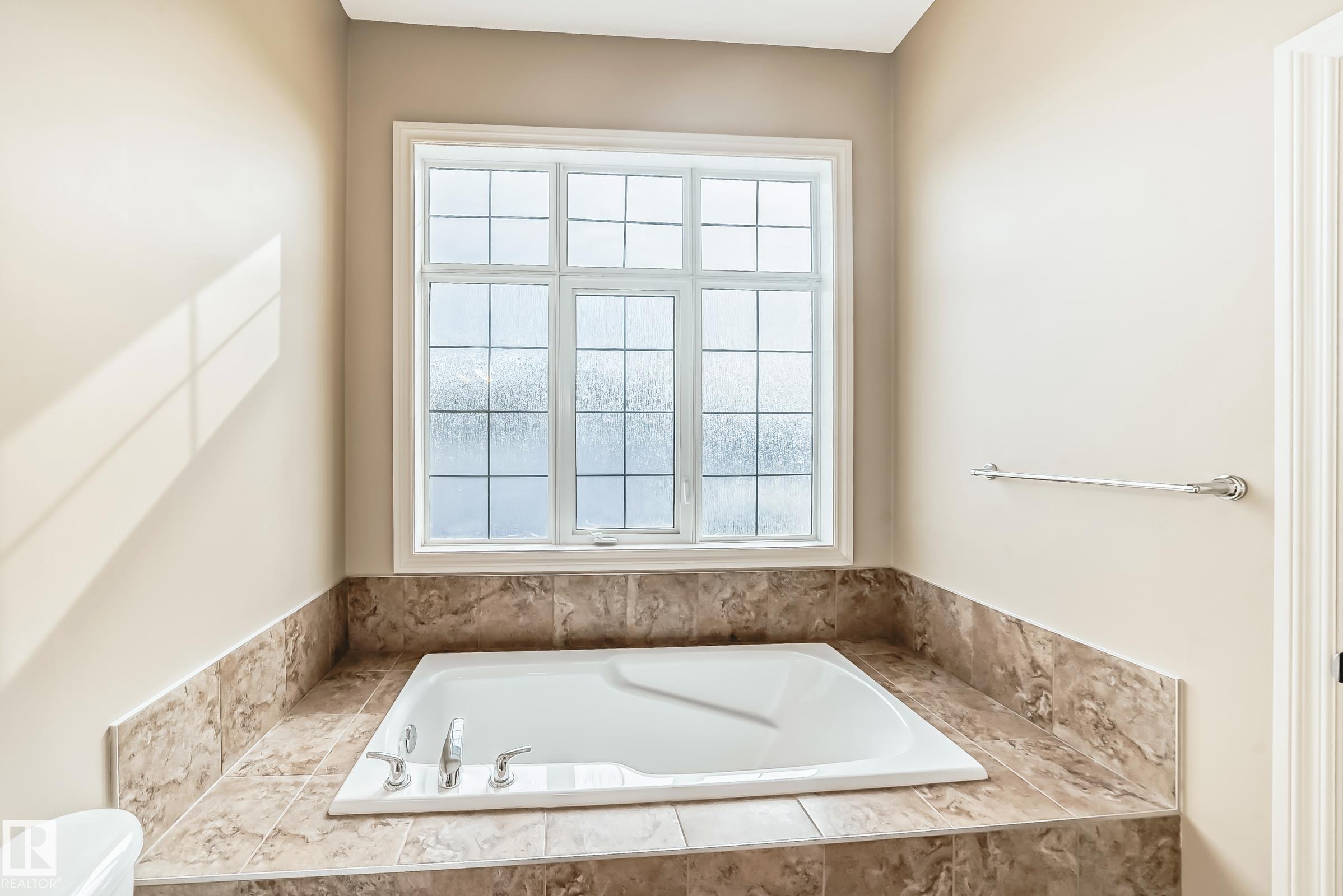 Photo 17 at 13 - 12610 15 Avenue SW, Rutherford, Edmonton