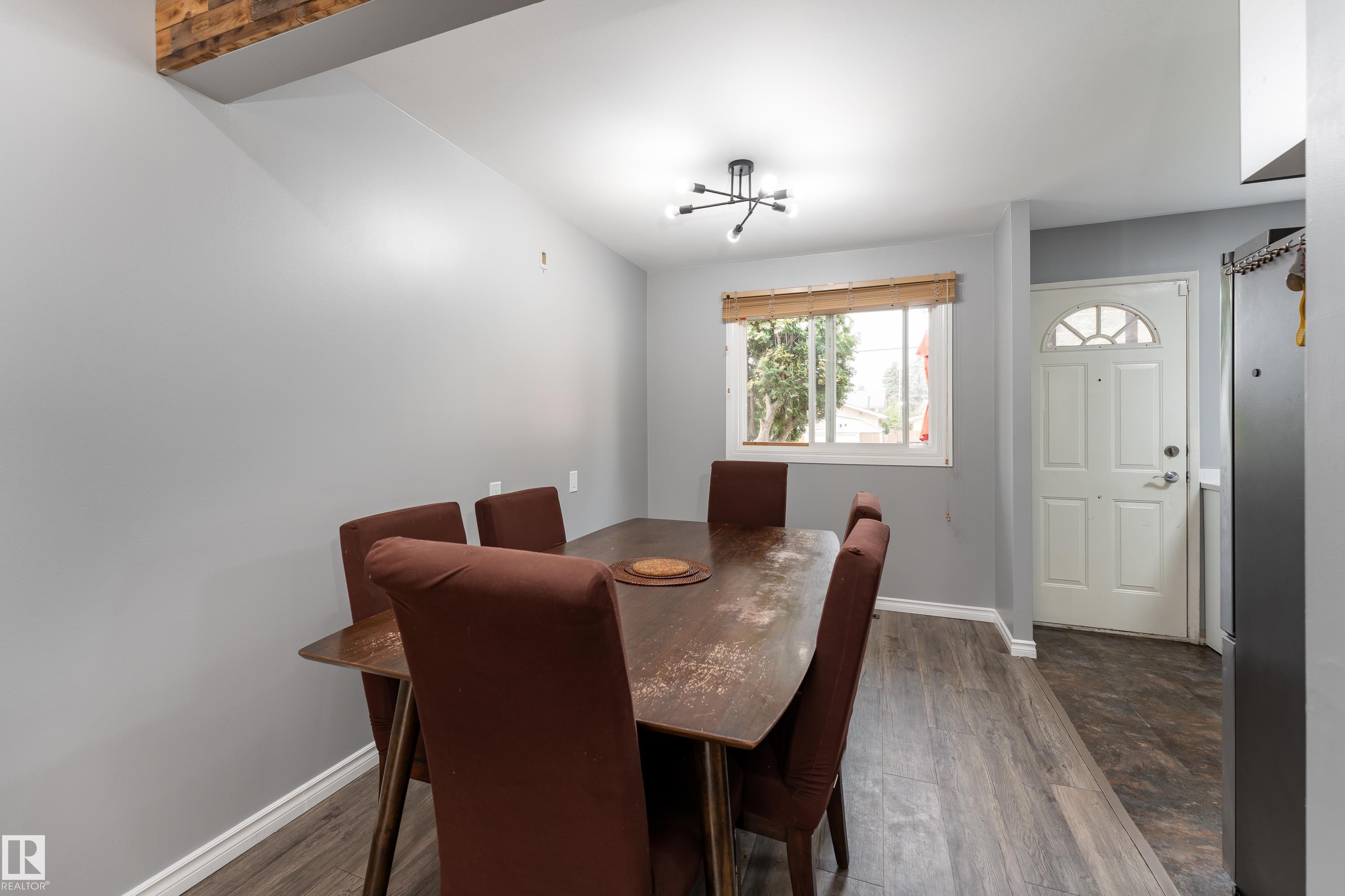 https://zimg.paragon.ice.com/ParagonImages/Property/PM/RAE/225409551/9/0/0/1d2d7e0aa8a797c96fa75b4e3cfa37a6/1/18fd8303d7a76d98b0ff8611e19ae10f/225409551-0a1d47e2-3546-484b-898c-e350f4c06eff.JPG