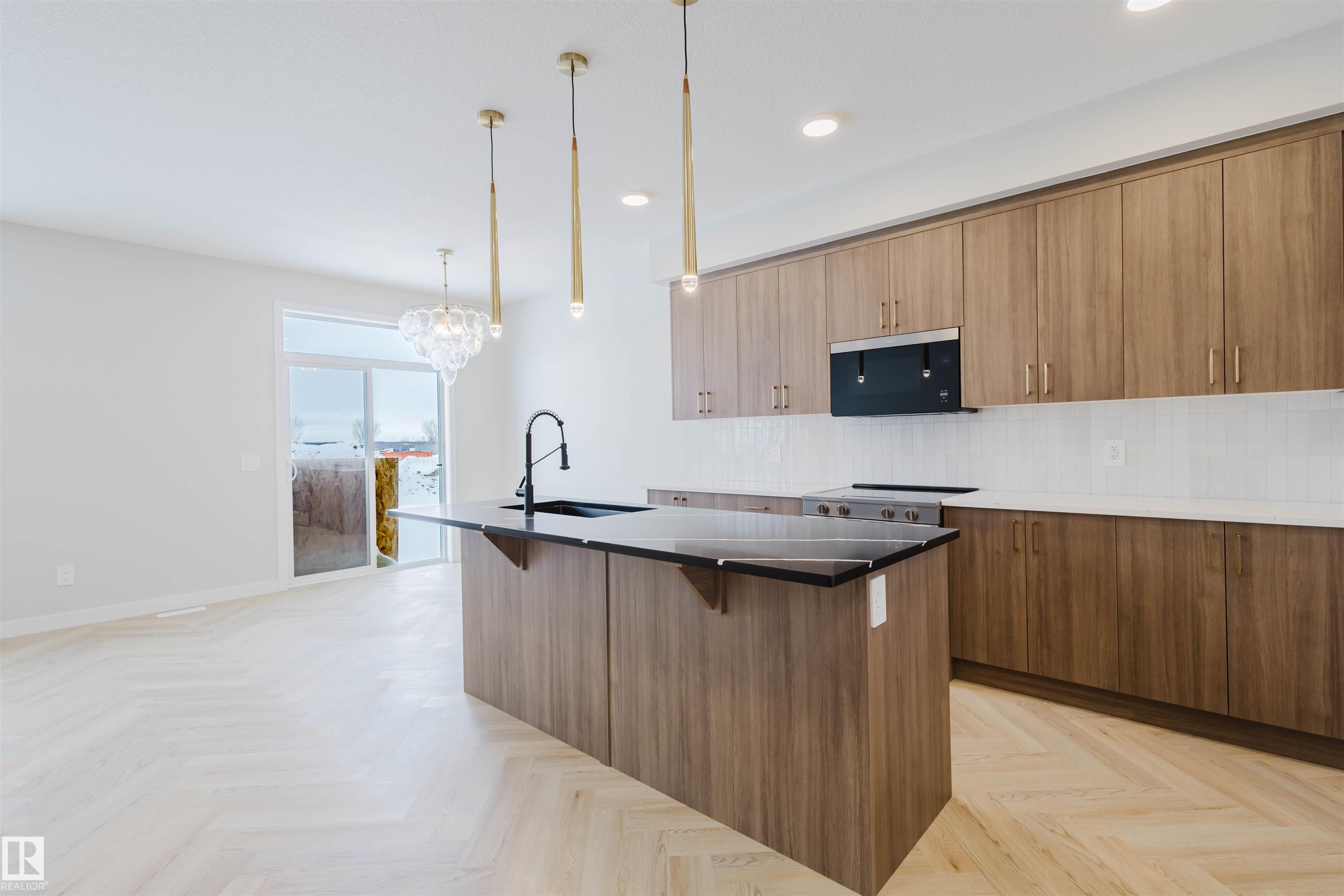 8300 Kiriak Loop SW, Keswick, Edmonton