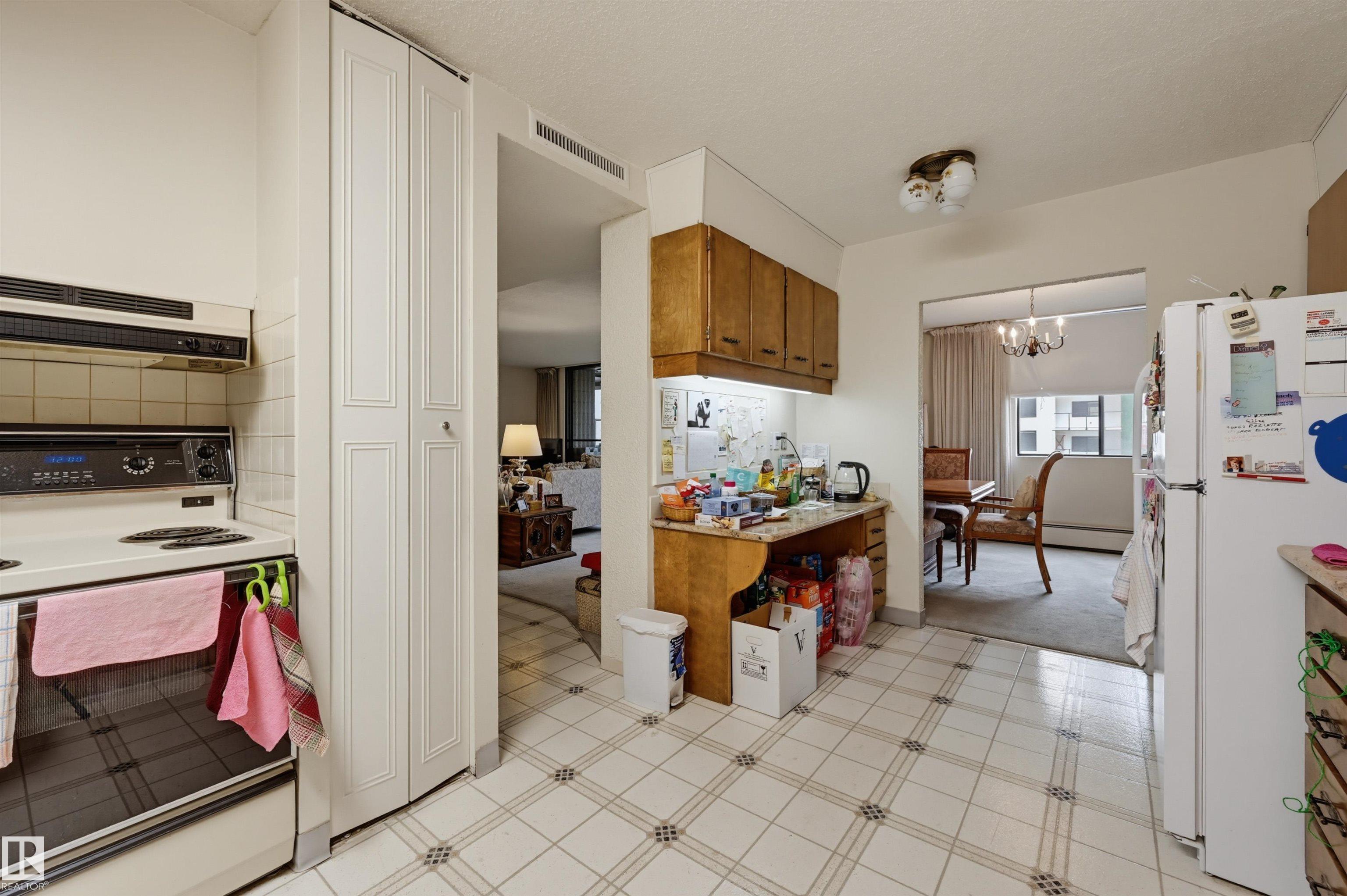 Photo 11 at 903 - 10160 115 Street NW, Wîhkwêntôwin, Edmonton
