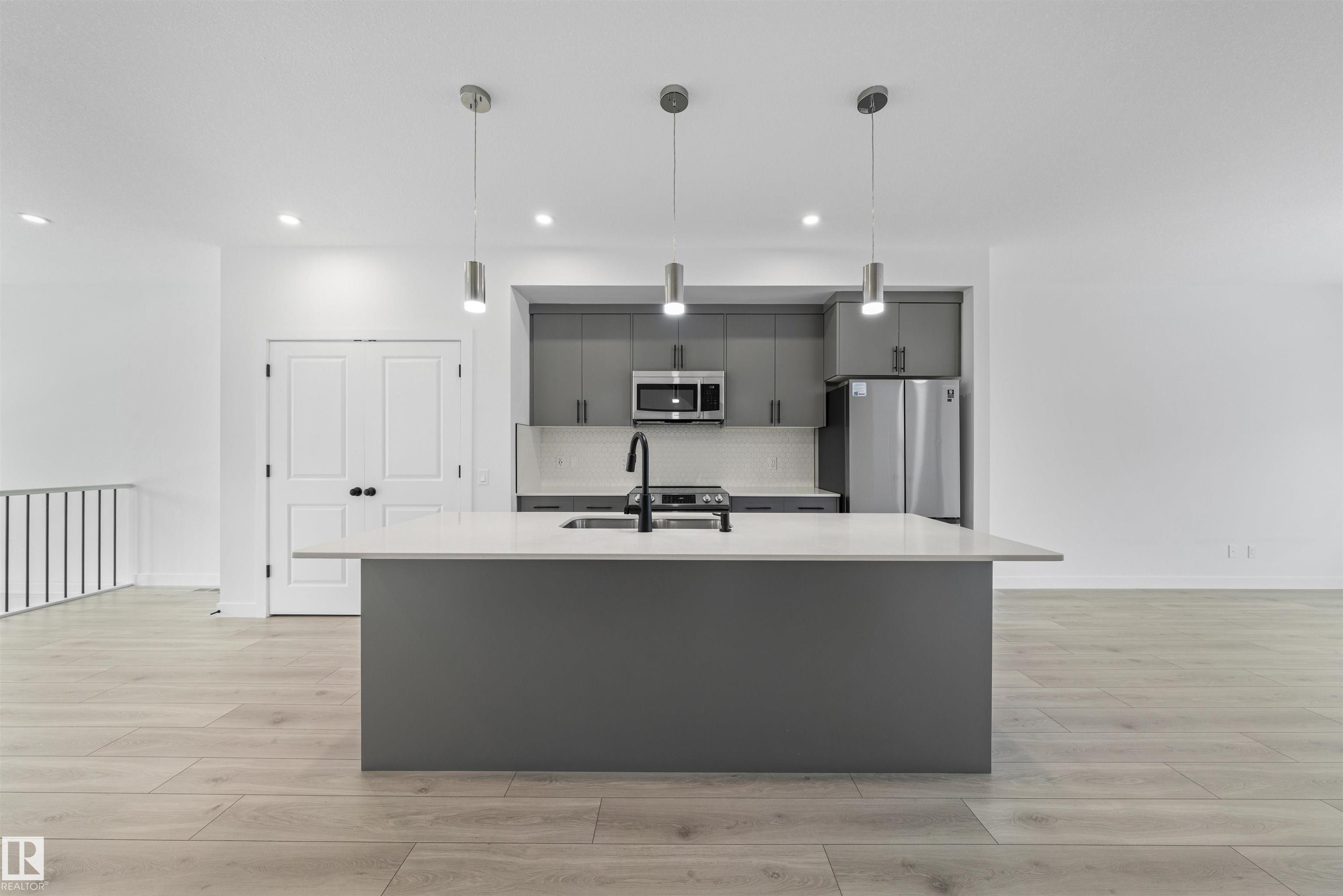 Photo 8 at 2953 Coughlan Green green SW, Chappelle Area, Edmonton