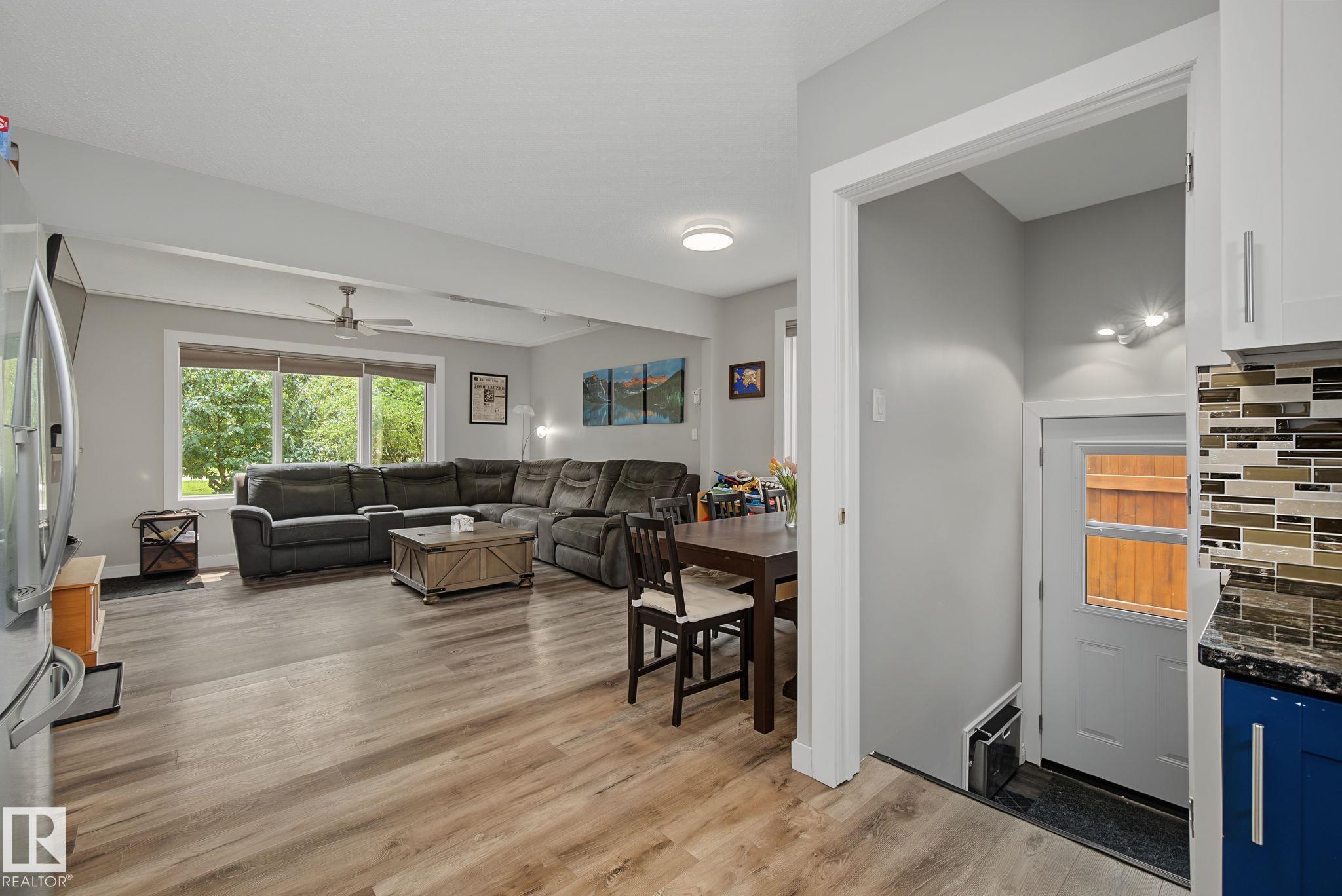 Photo 14 at 3622 115 Avenue NW, Beverly Heights, Edmonton