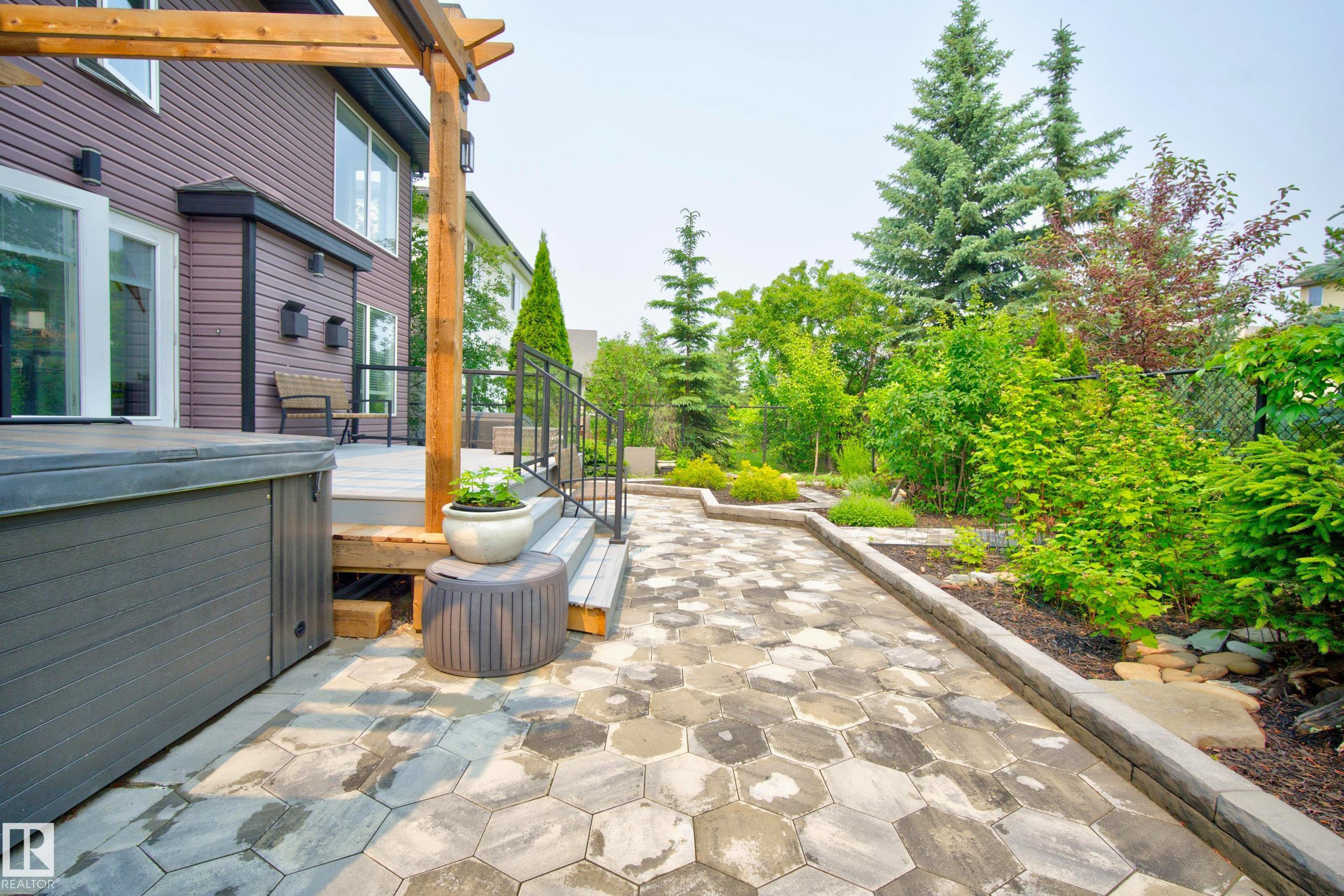 Photo 7 at 1017 Holgate Place NW, Haddow, Edmonton