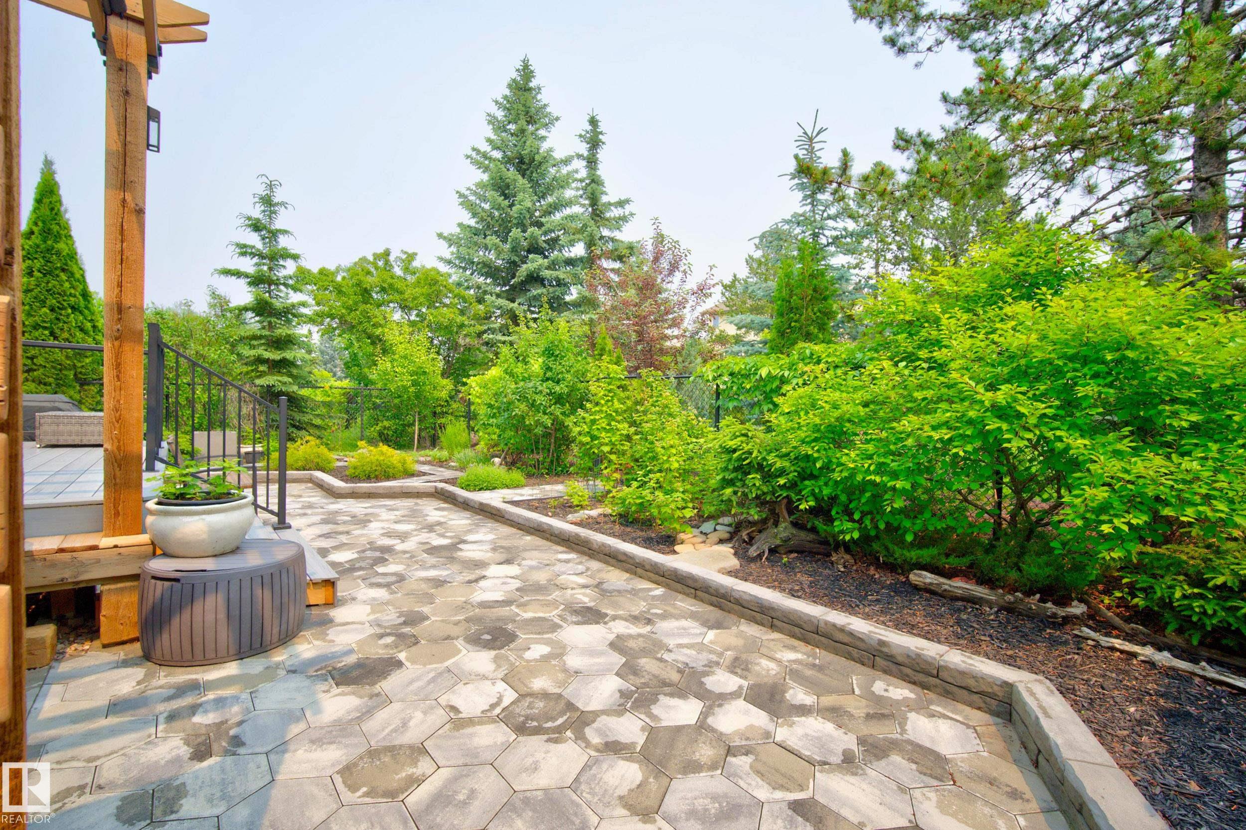 Photo 8 at 1017 Holgate Place NW, Haddow, Edmonton