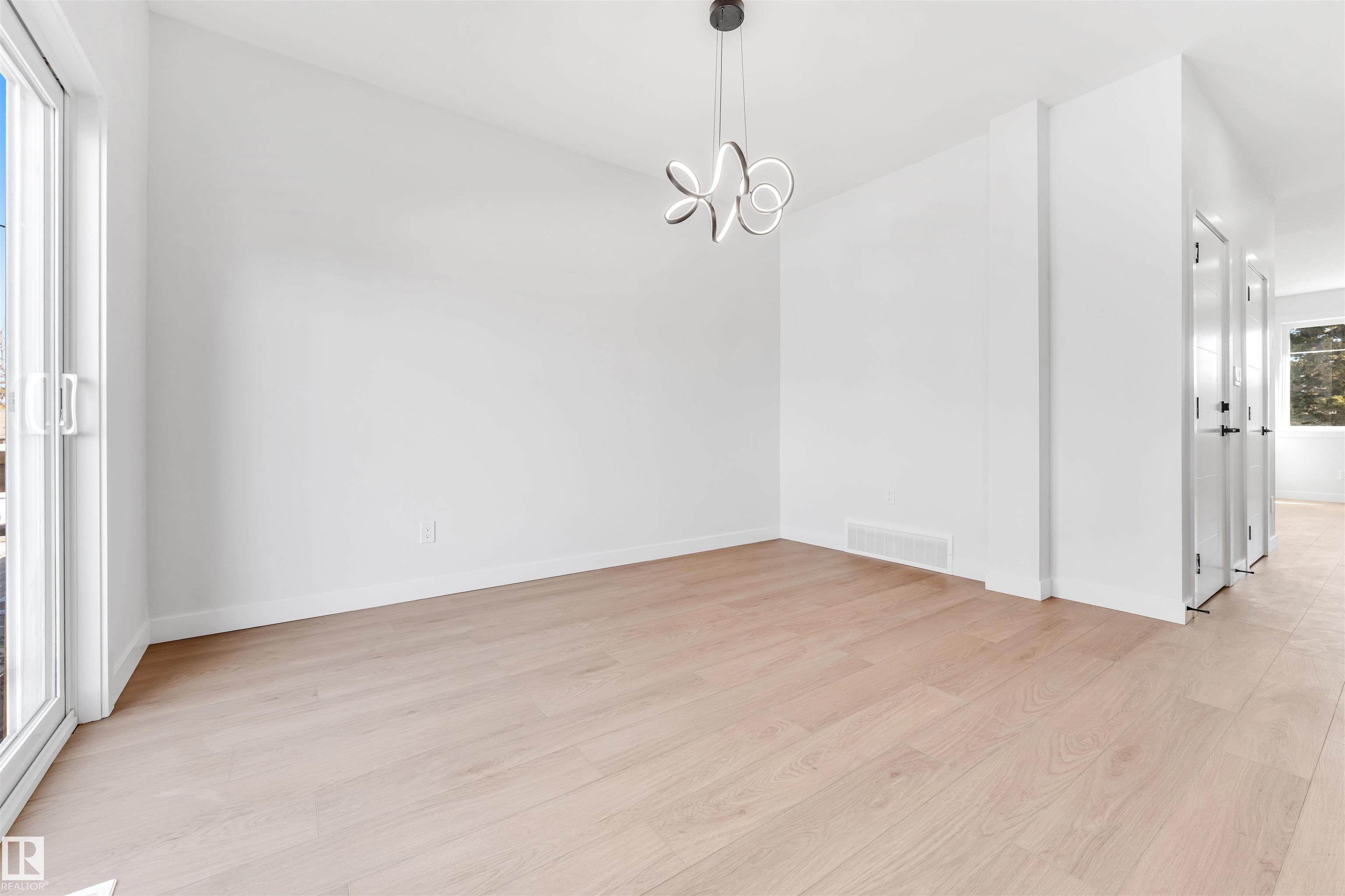 Photo 14 at 10964 157 Street NW, Mayfield, Edmonton