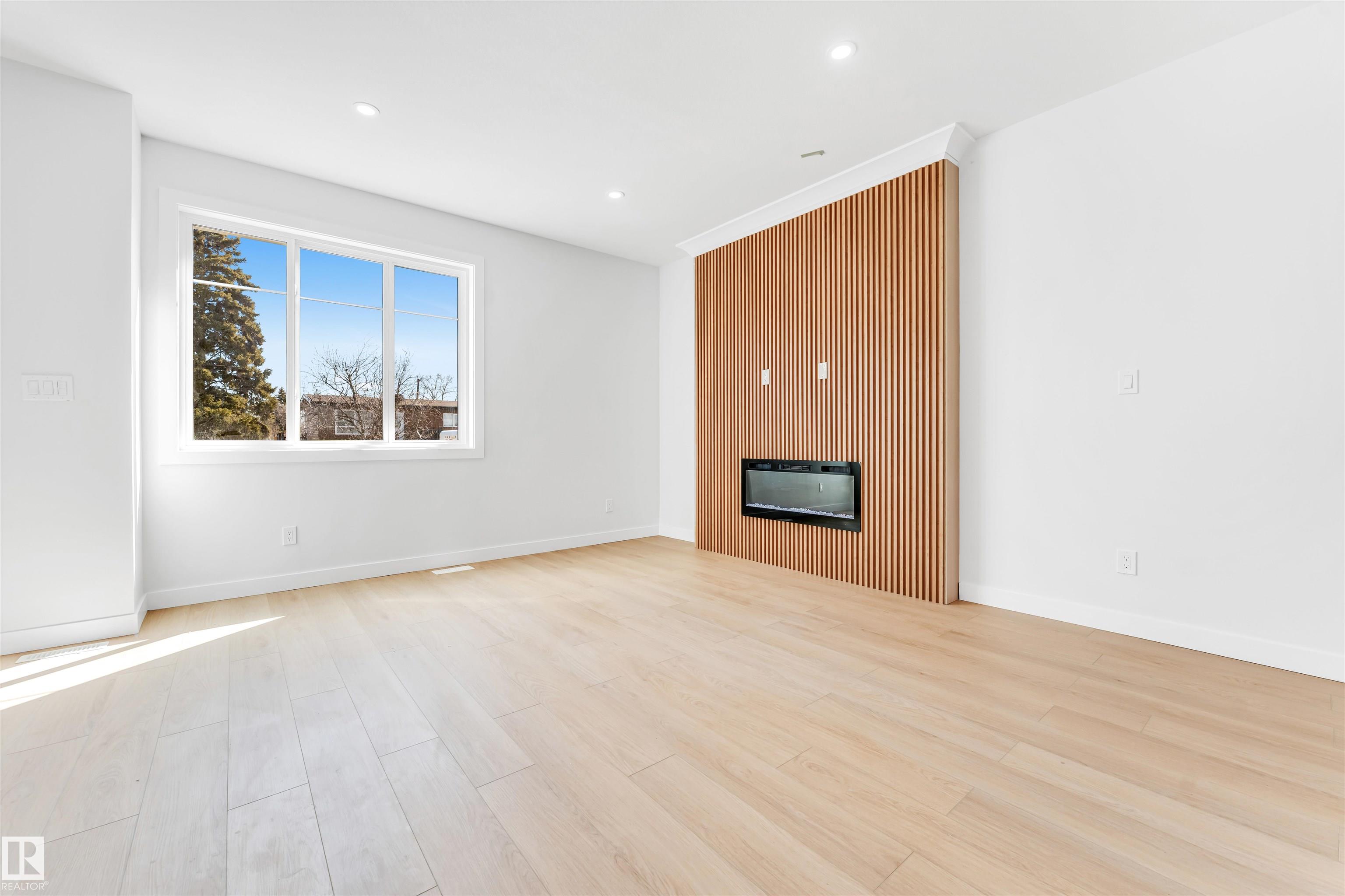 Photo 6 at 10964 157 Street NW, Mayfield, Edmonton