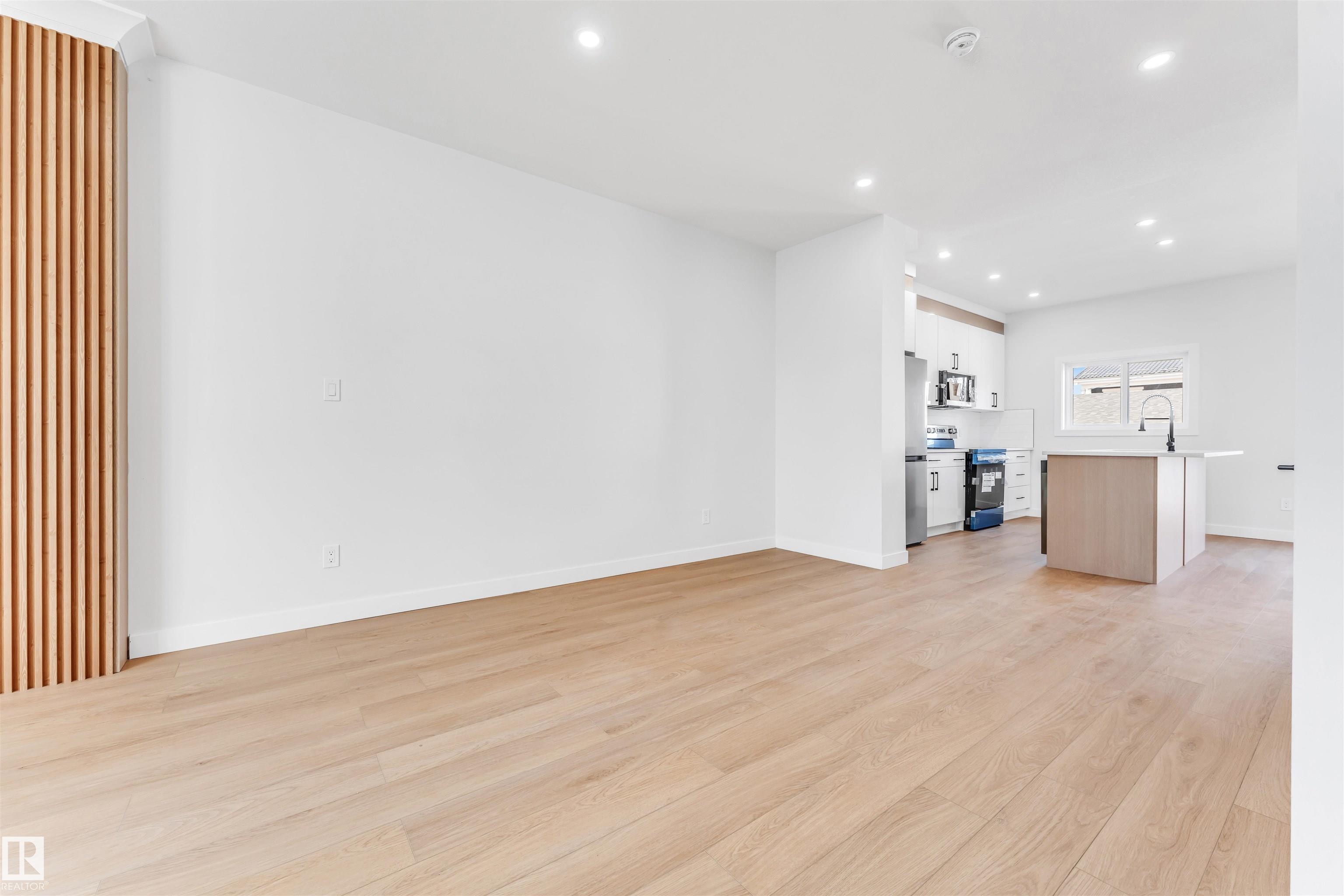 Photo 10 at 10964 157 Street NW, Mayfield, Edmonton
