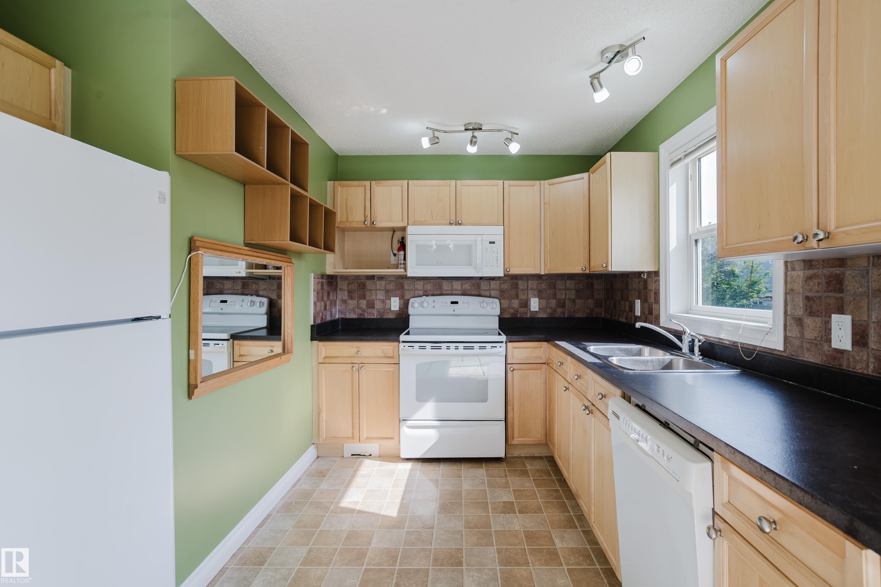 Photo 11 at 85 - 12050 17 Avenue SW, Rutherford, Edmonton