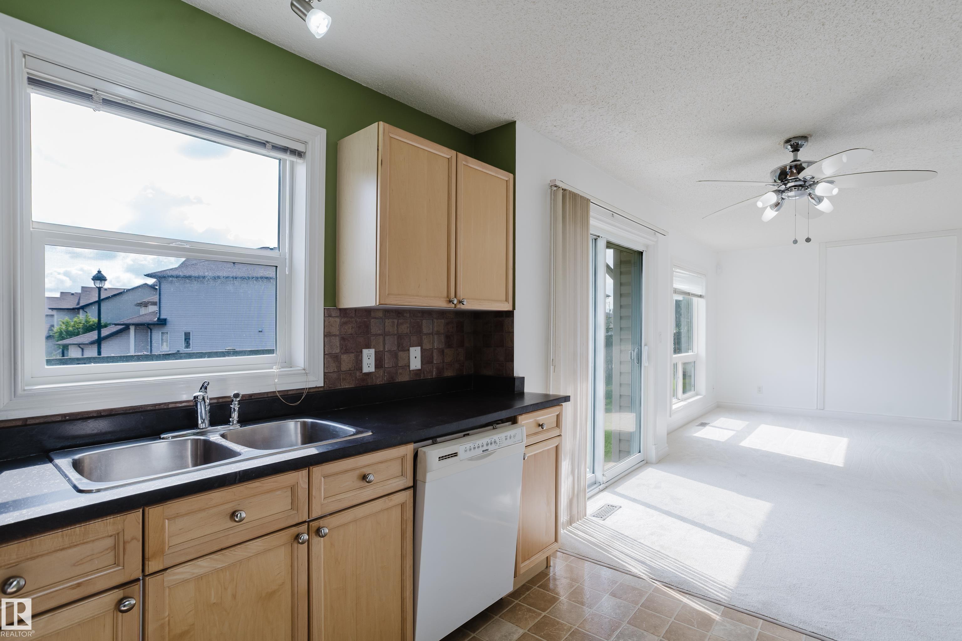 Photo 12 at 85 - 12050 17 Avenue SW, Rutherford, Edmonton