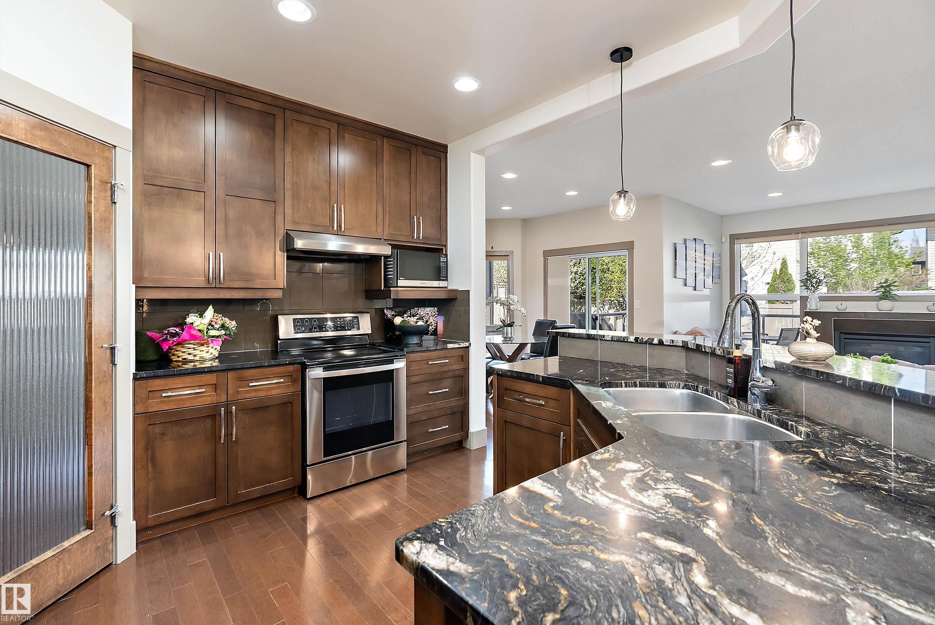 Photo 11 at 6411 Mann crest NW, MacTaggart, Edmonton