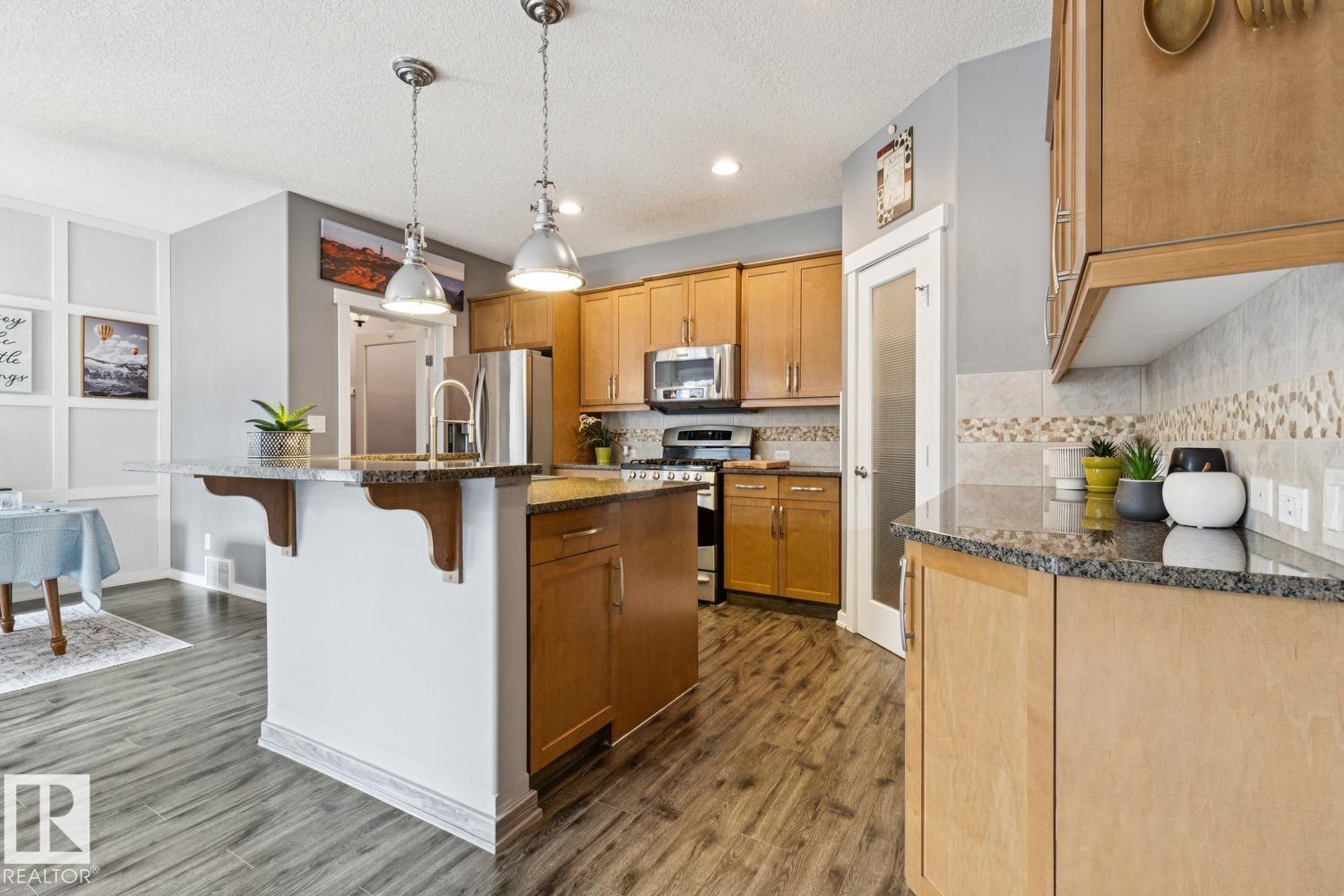 2016 125 Street SW, Rutherford, Edmonton