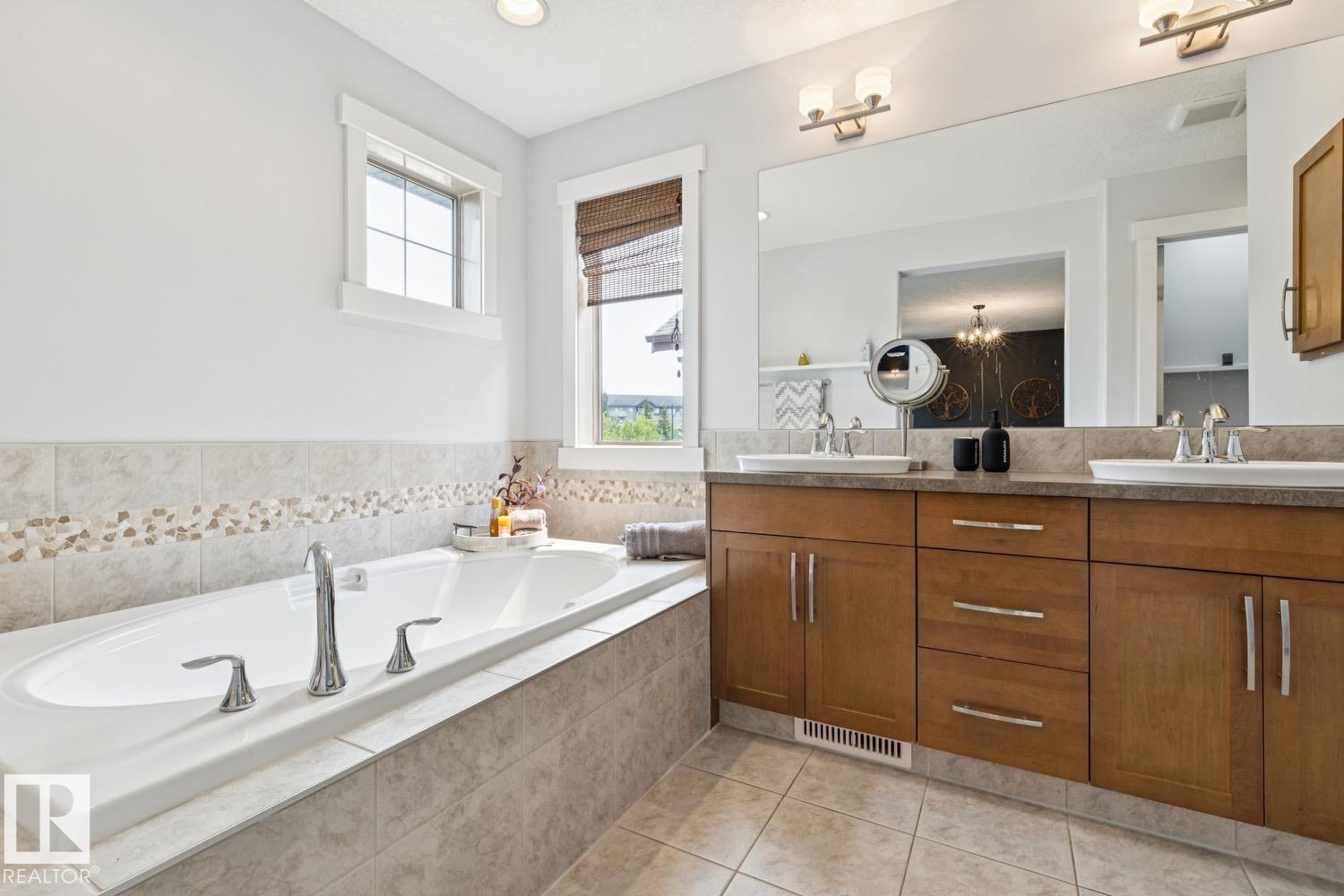 Photo 19 at 2016 125 Street SW, Rutherford, Edmonton