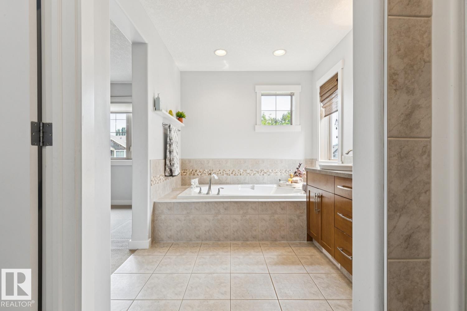 Photo 21 at 2016 125 Street SW, Rutherford, Edmonton