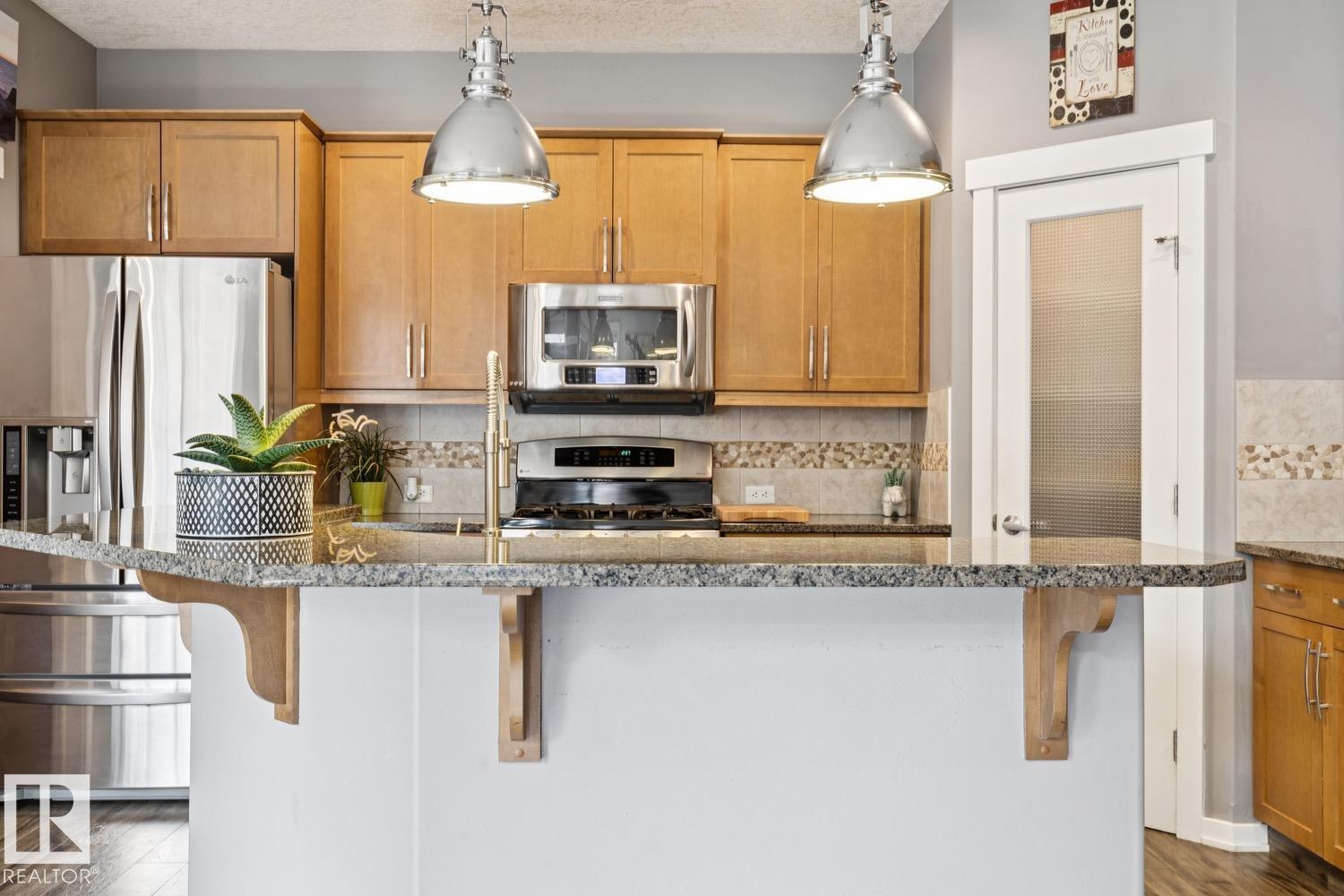 Photo 6 at 2016 125 Street SW, Rutherford, Edmonton