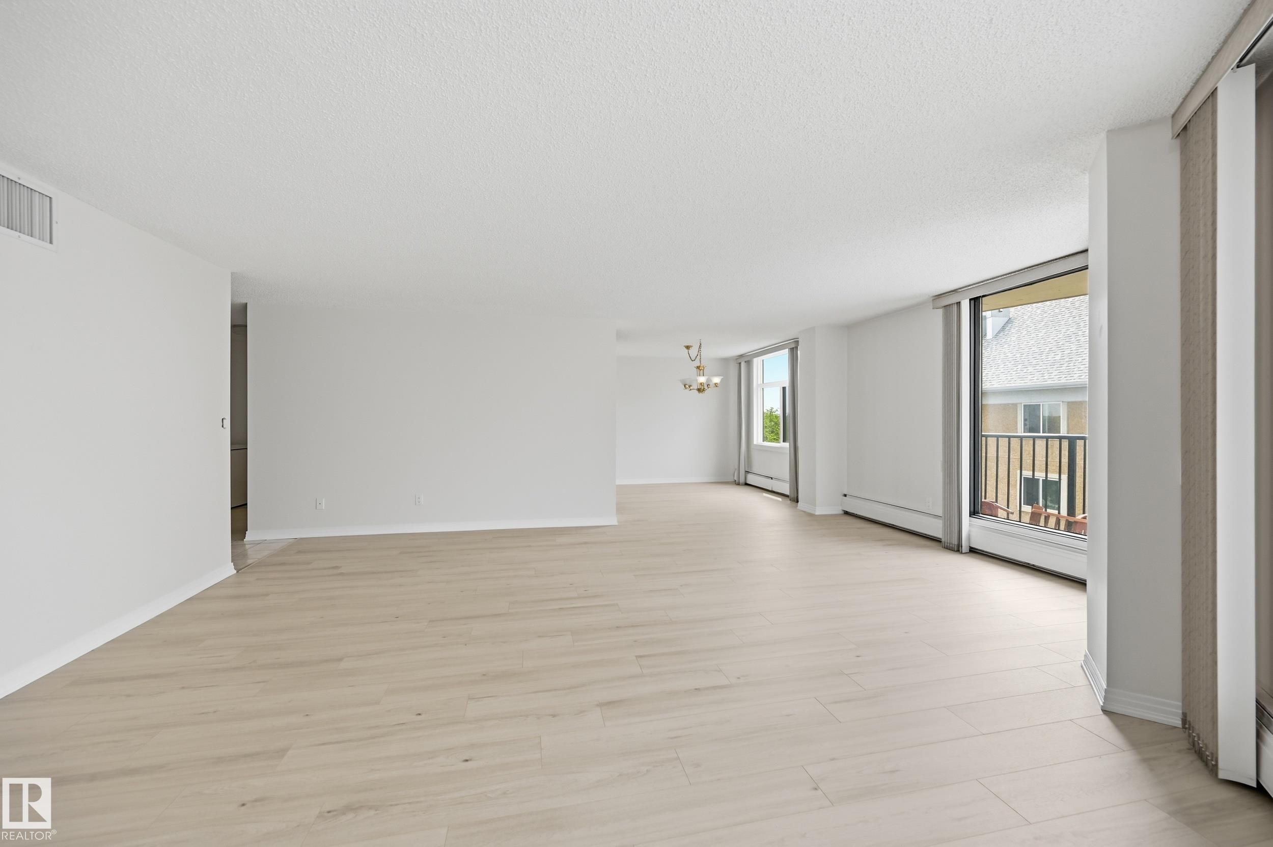 Photo 18 at 504 - 11710 100 Avenue NW, Wîhkwêntôwin, Edmonton