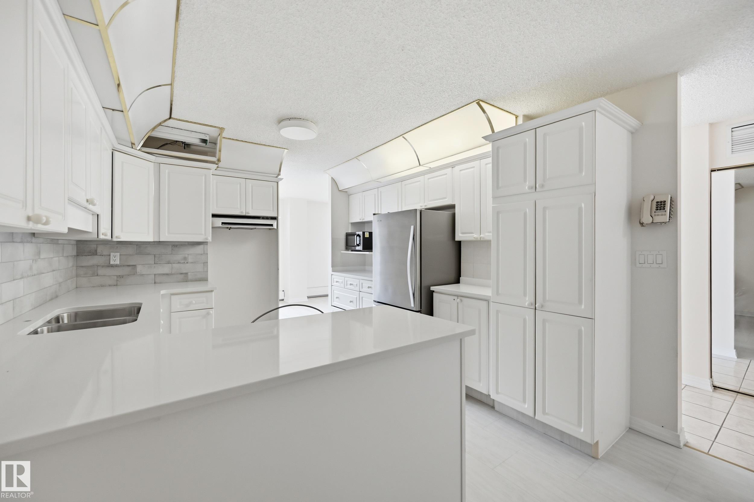 Photo 24 at 504 - 11710 100 Avenue NW, Wîhkwêntôwin, Edmonton