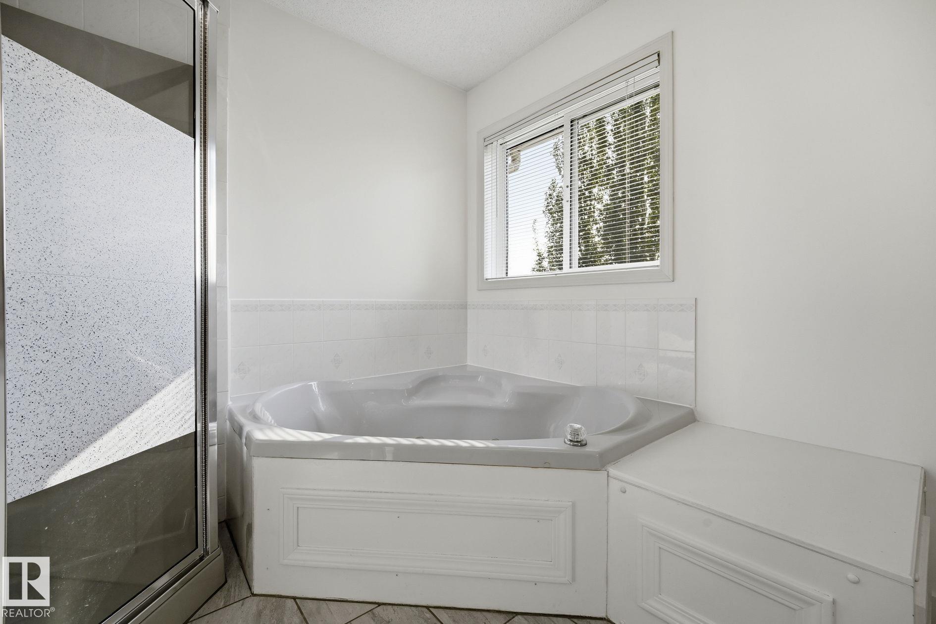 Photo 25 at 8 - 10 Devon Close, Deer Ridge, St. Albert