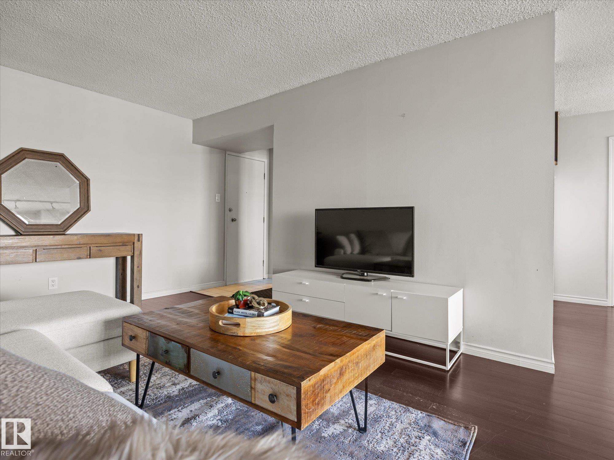 1601 - 9725 106 Street NW, Downtown, Edmonton