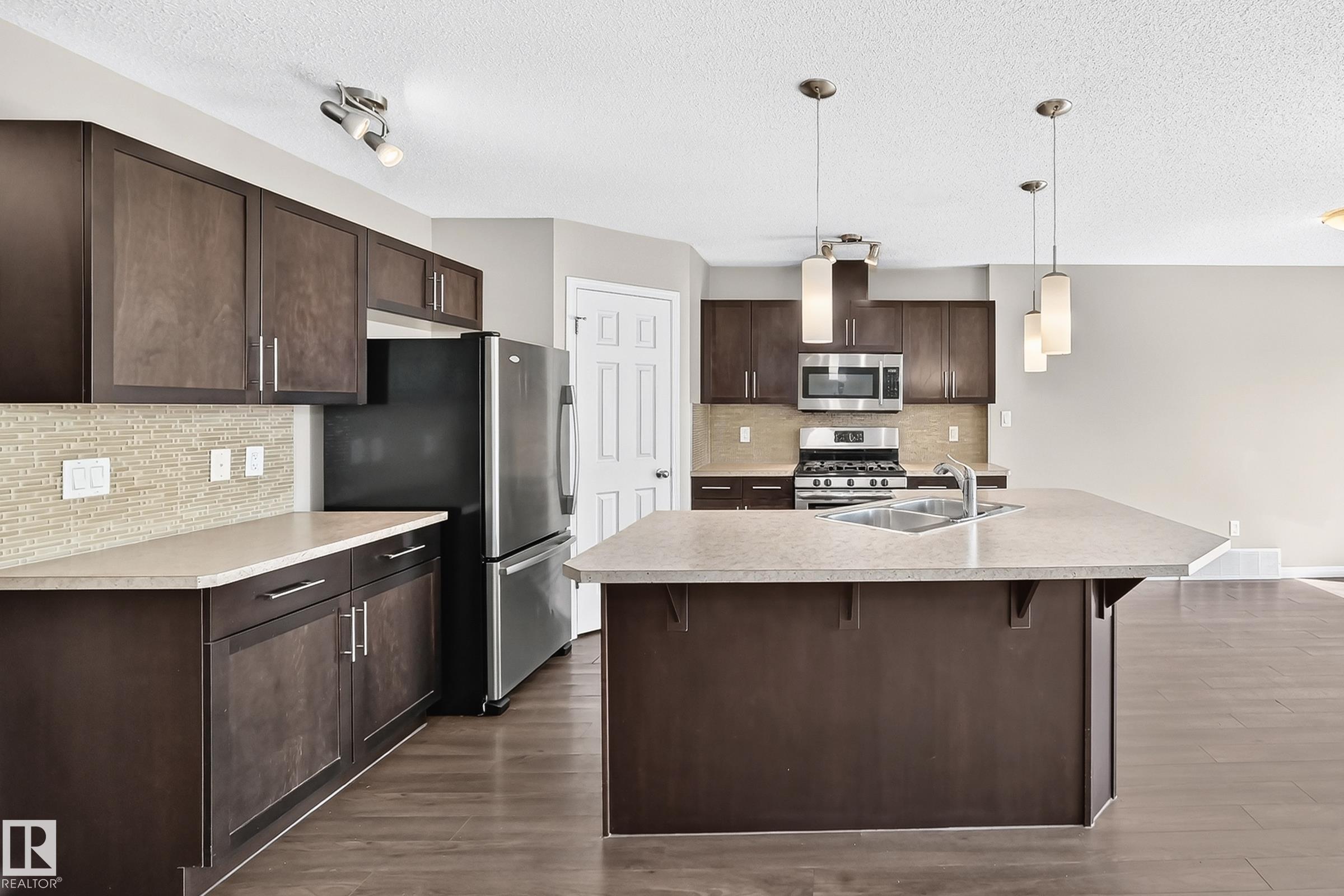 Photo 7 at 1941 Chapman Road SW, Chappelle Area, Edmonton