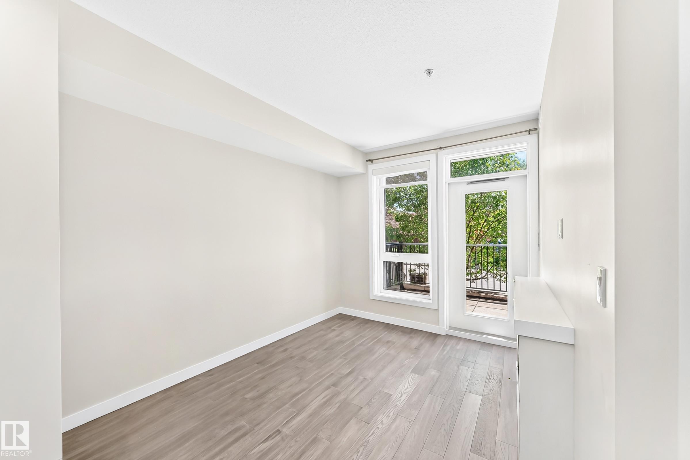 https://zimg.paragon.ice.com/ParagonImages/Property/PM/RAE/225409711/8/0/0/8f014d28bd0fc6e650f840a037f1a28b/1/845672c4a7c009cf5b06d9ccae12f9bf/225409711-a17e977b-6ecc-4a86-a7cc-3708d8f57a94.JPG