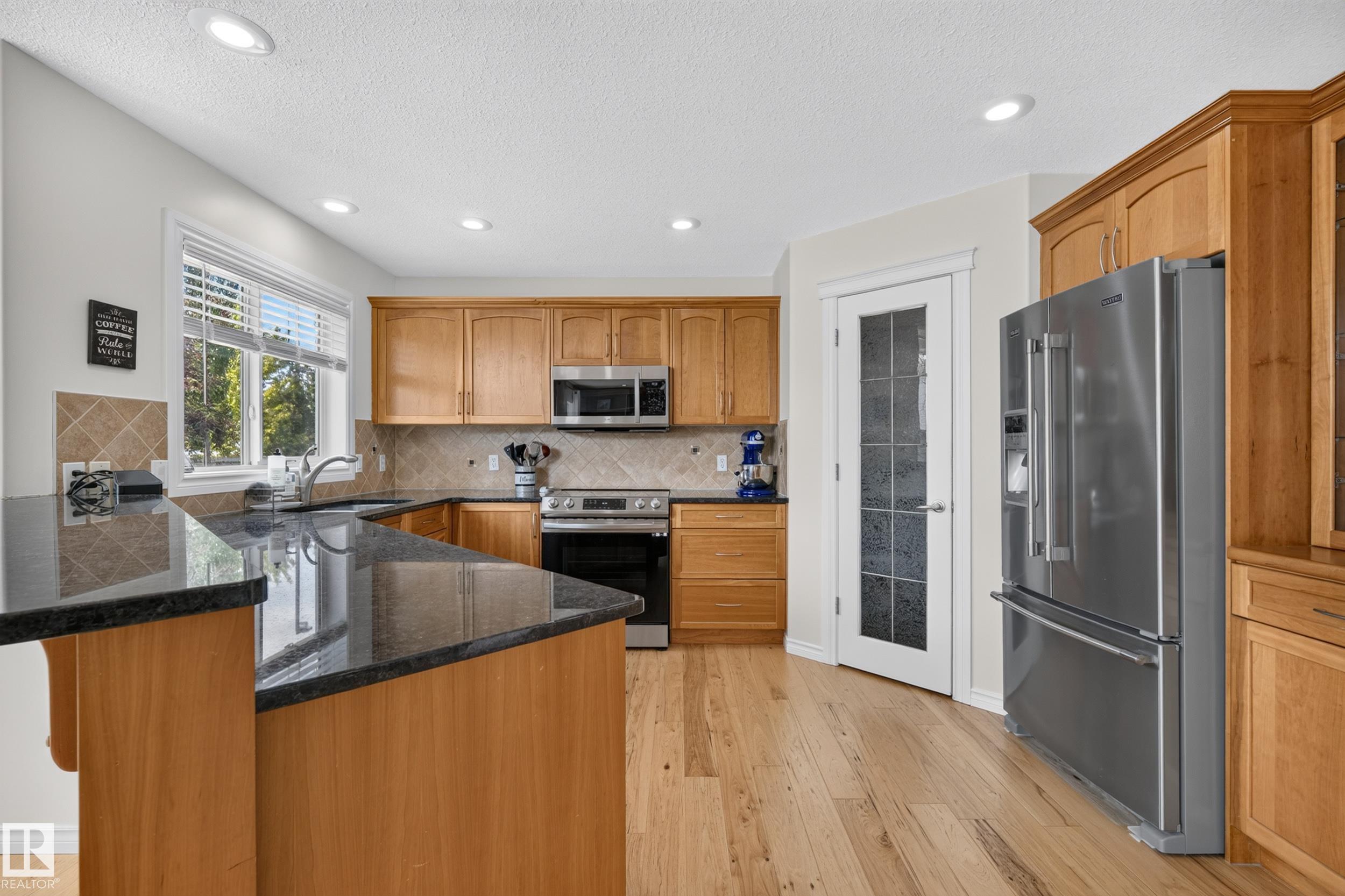 Photo 10 at 101 Ridgebrook Close, The Ridge, Sherwood Park