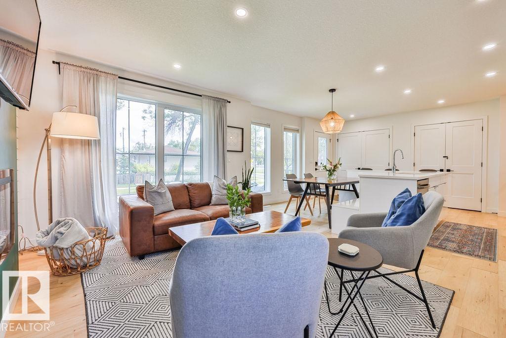 Photo 14 at 11206 95a Street NW, Alberta Avenue, Edmonton