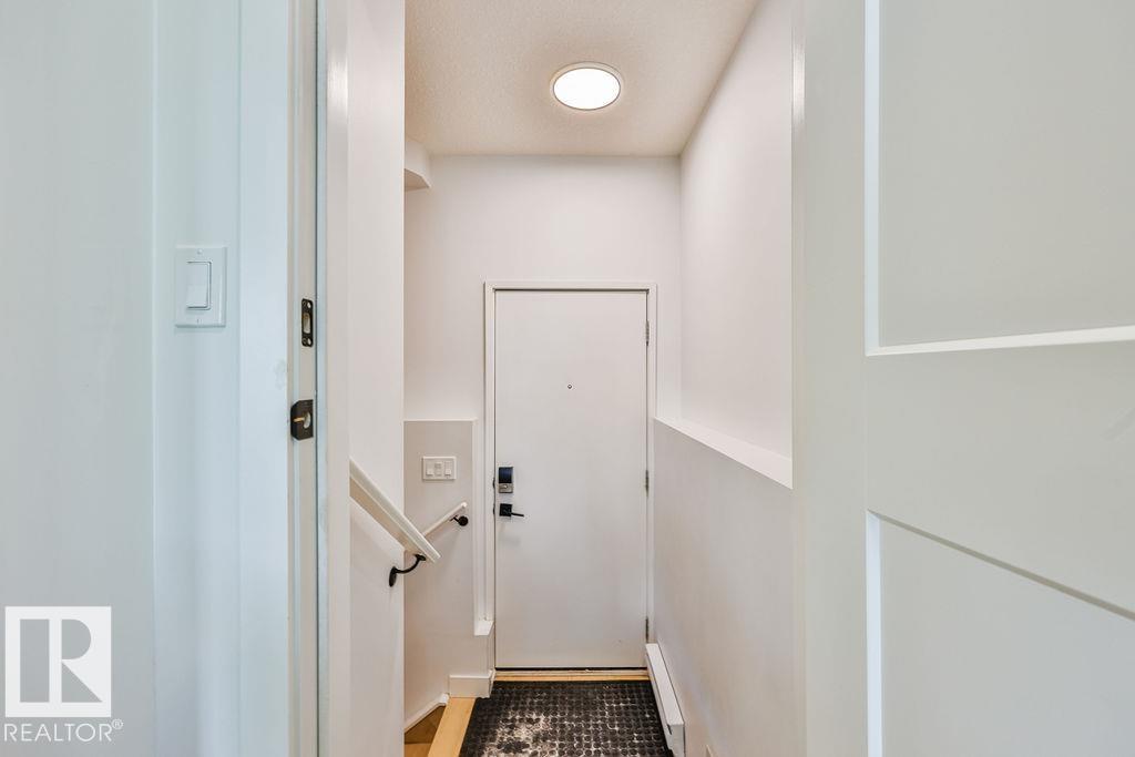 Photo 16 at 11206 95a Street NW, Alberta Avenue, Edmonton