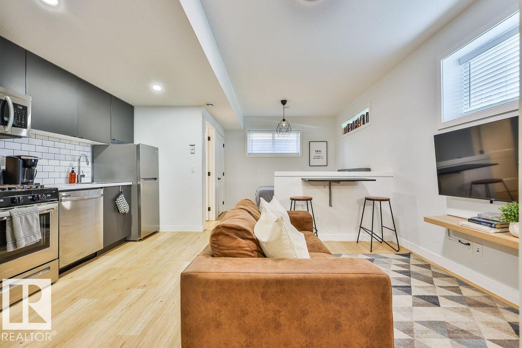 Photo 31 at 11206 95a Street NW, Alberta Avenue, Edmonton