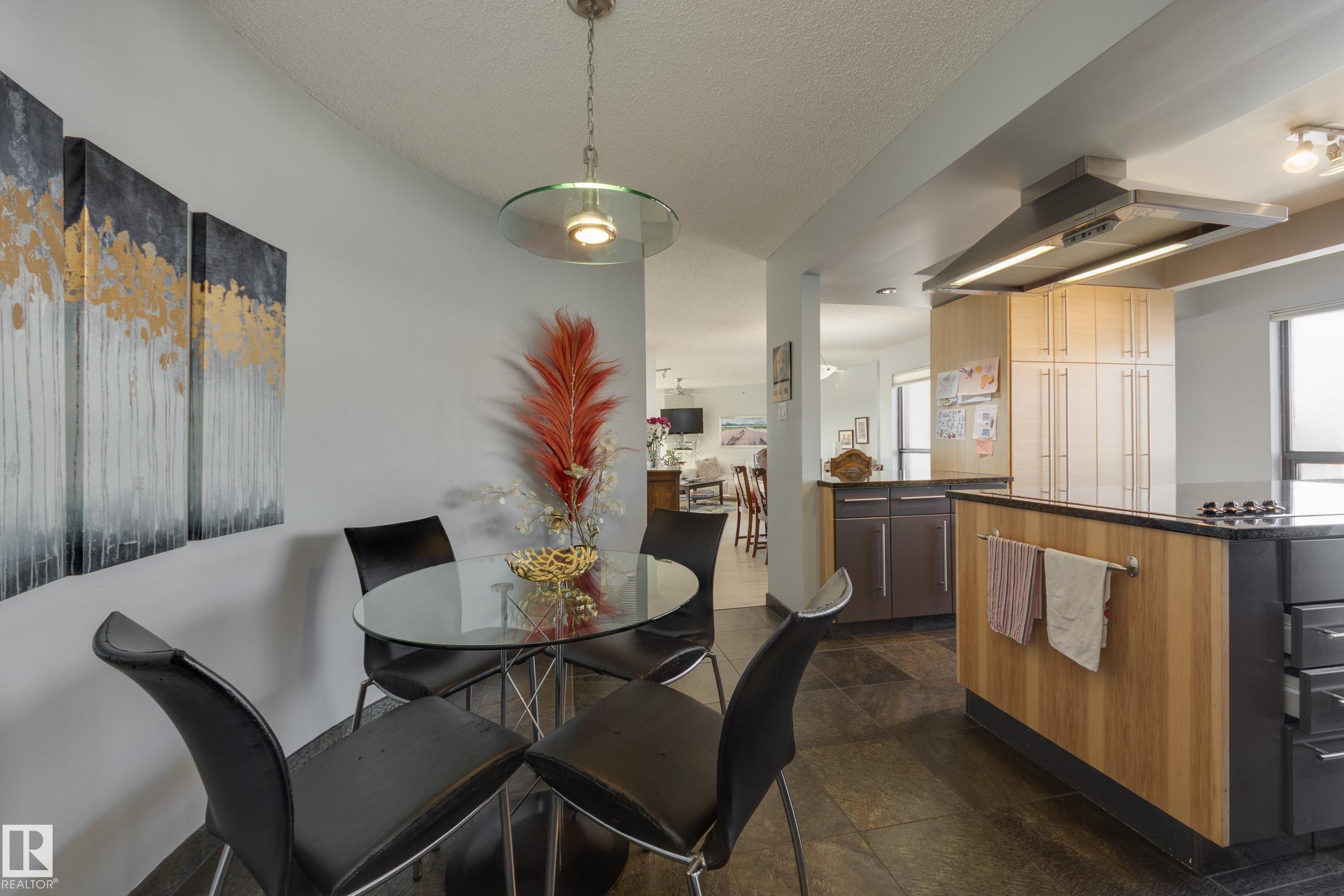 Photo 13 at 7 - 9734 111 Street NW, Wîhkwêntôwin, Edmonton