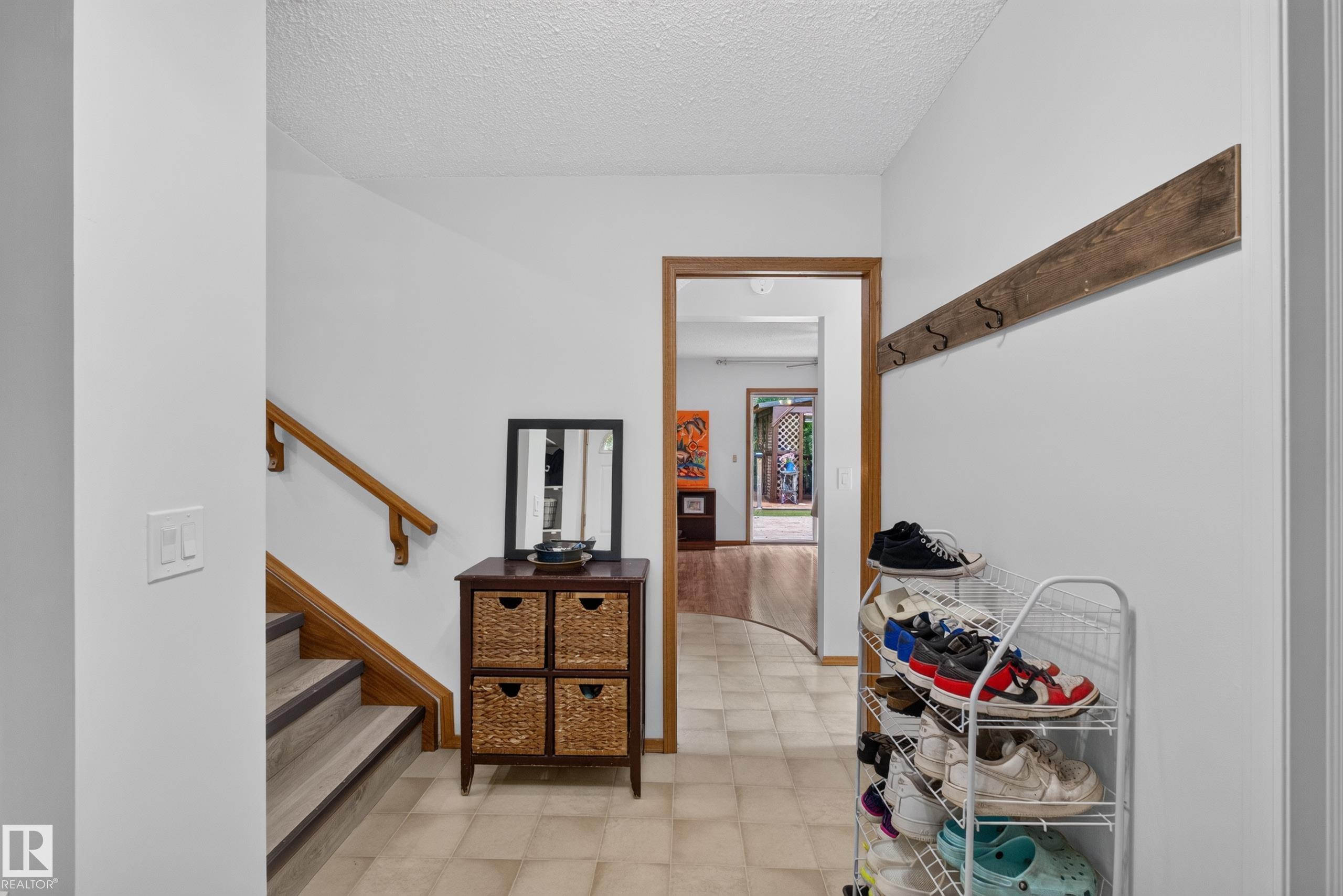 Photo 13 at 59 Fair Oaks Drive, Forest Lawn, St. Albert