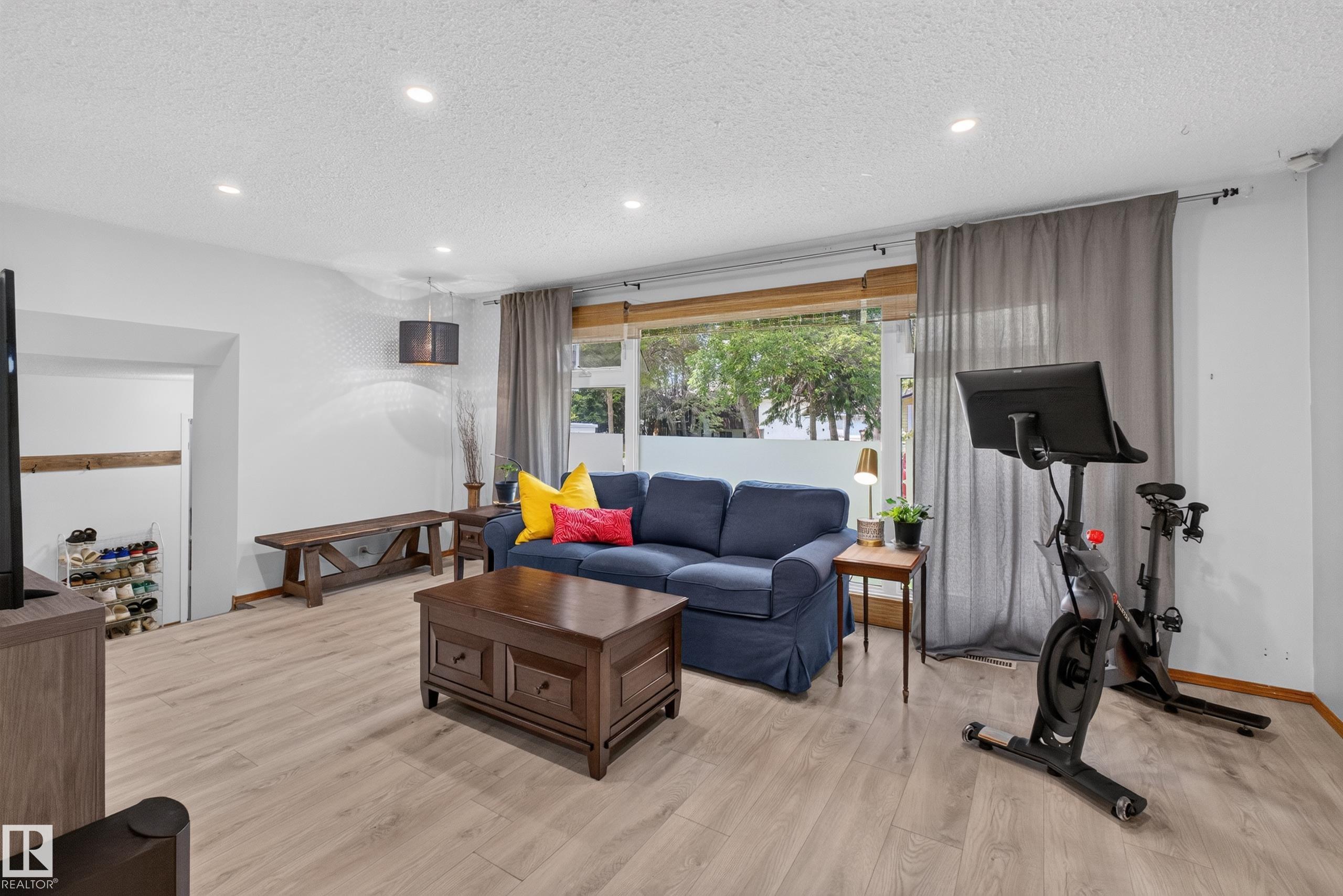 Photo 14 at 59 Fair Oaks Drive, Forest Lawn, St. Albert