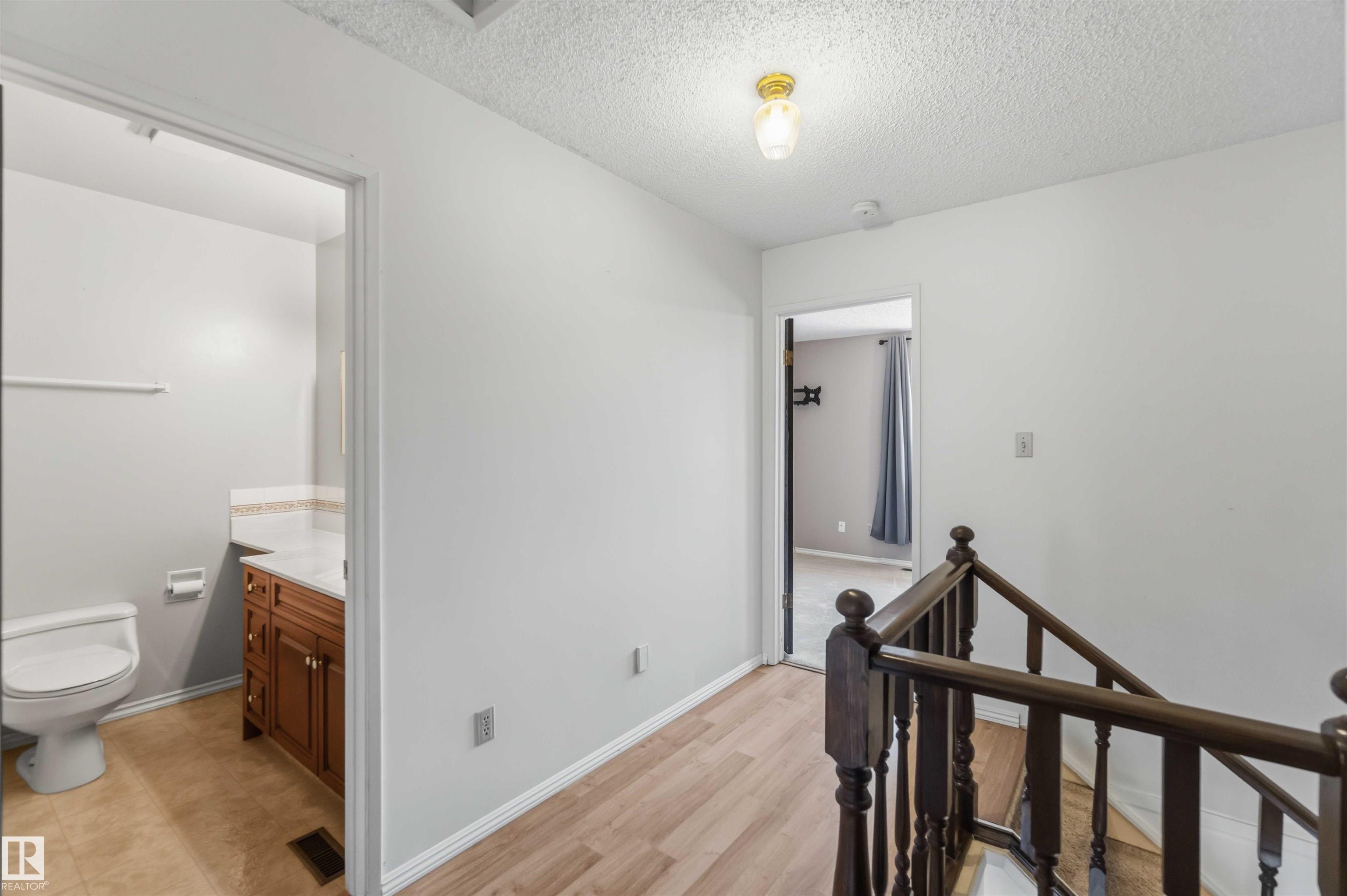 Photo 36 at 2716 136a Avenue NW, Kernohan, Edmonton