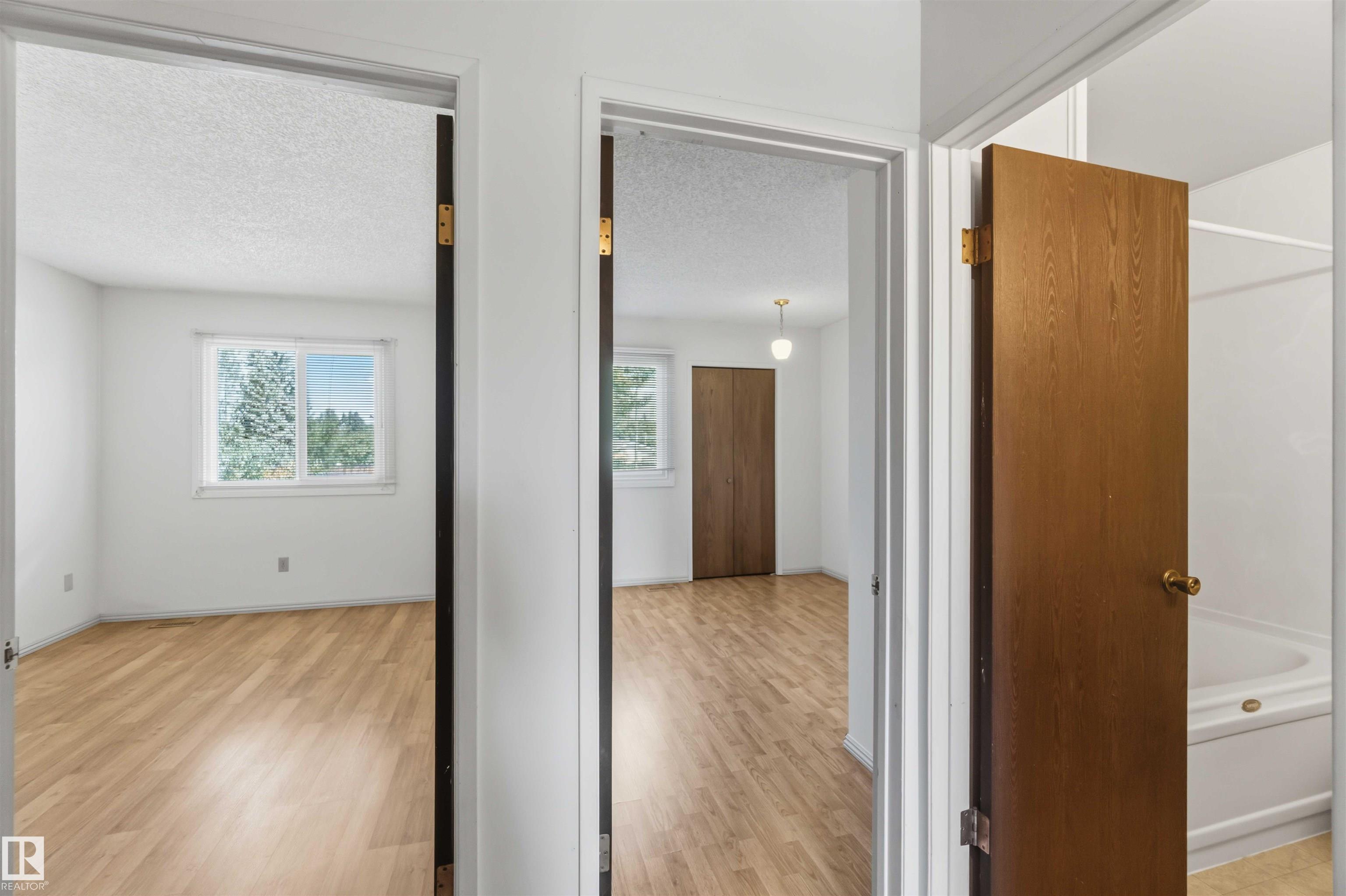 Photo 37 at 2716 136a Avenue NW, Kernohan, Edmonton