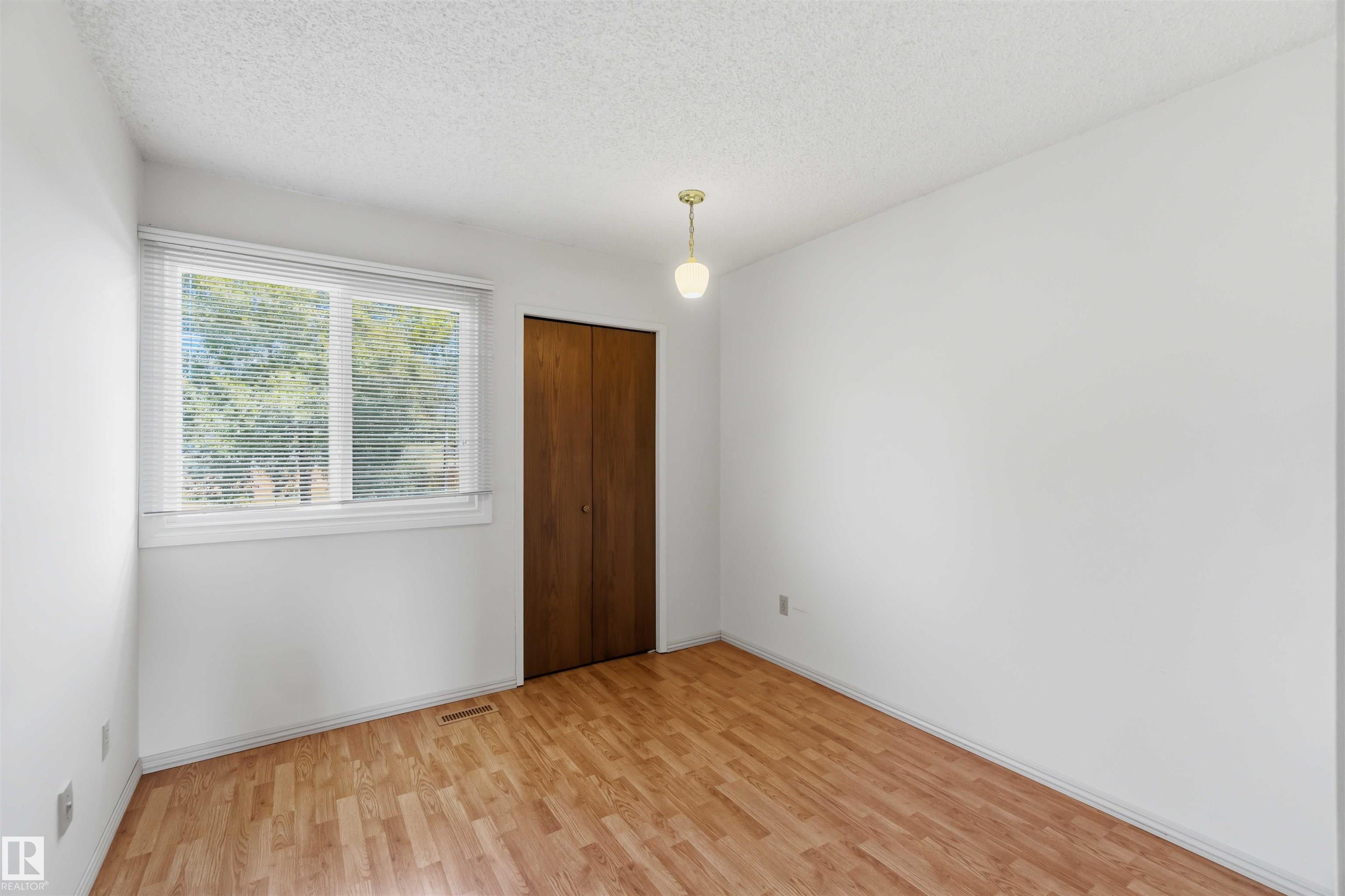 Photo 40 at 2716 136a Avenue NW, Kernohan, Edmonton