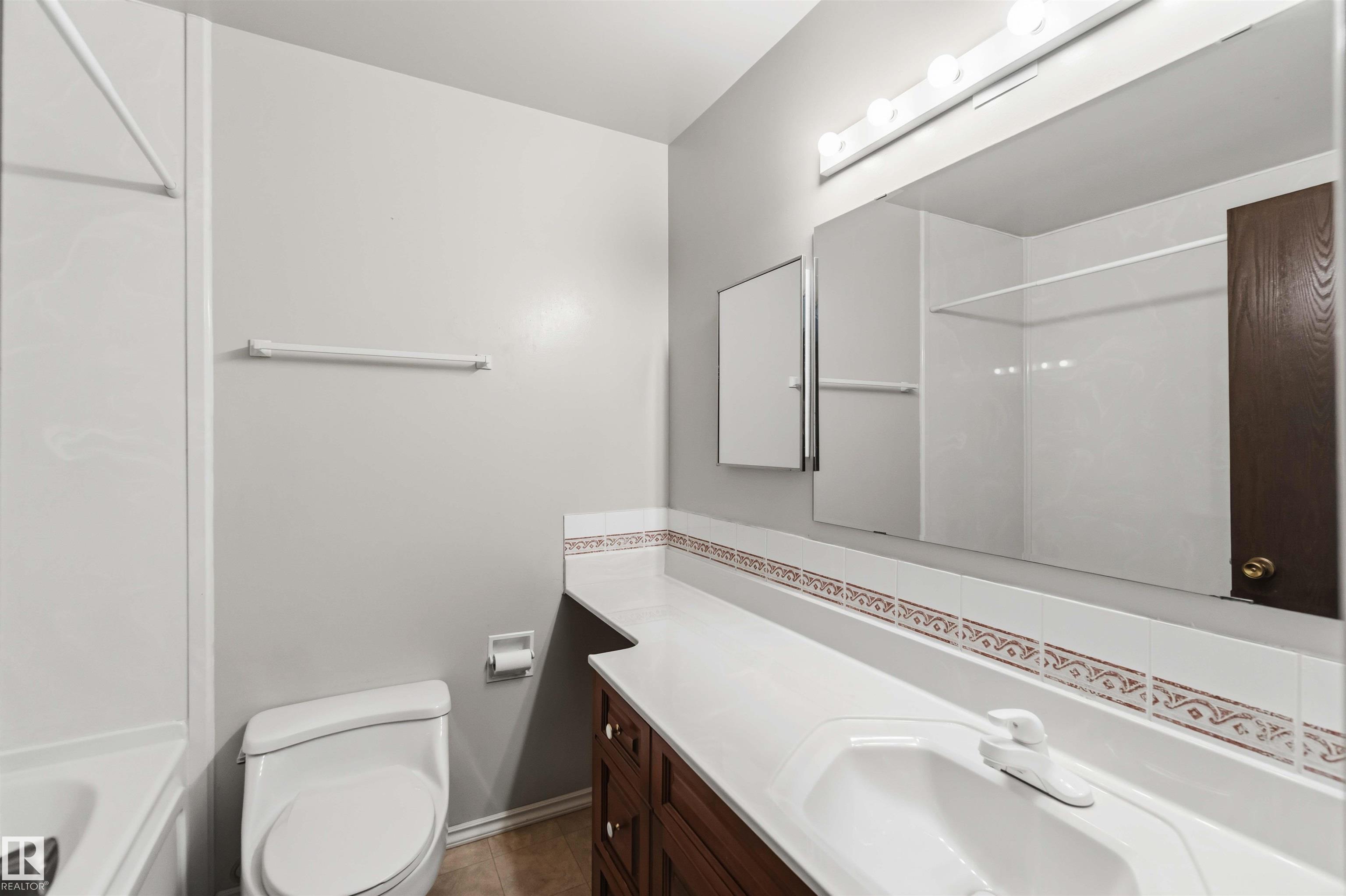 Photo 42 at 2716 136a Avenue NW, Kernohan, Edmonton