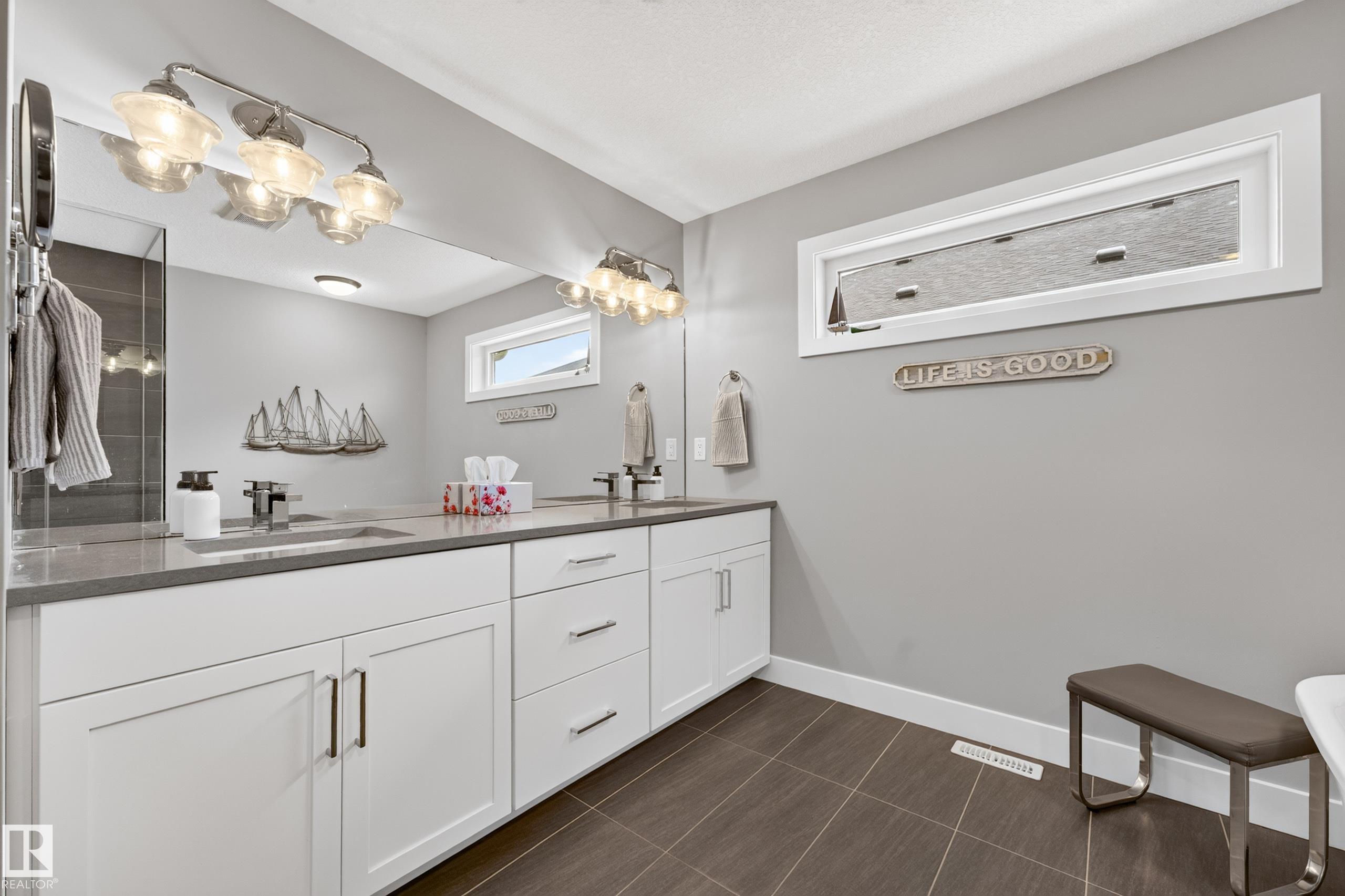 Photo 45 at 3803 48 Avenue, Forest Heights, Beaumont