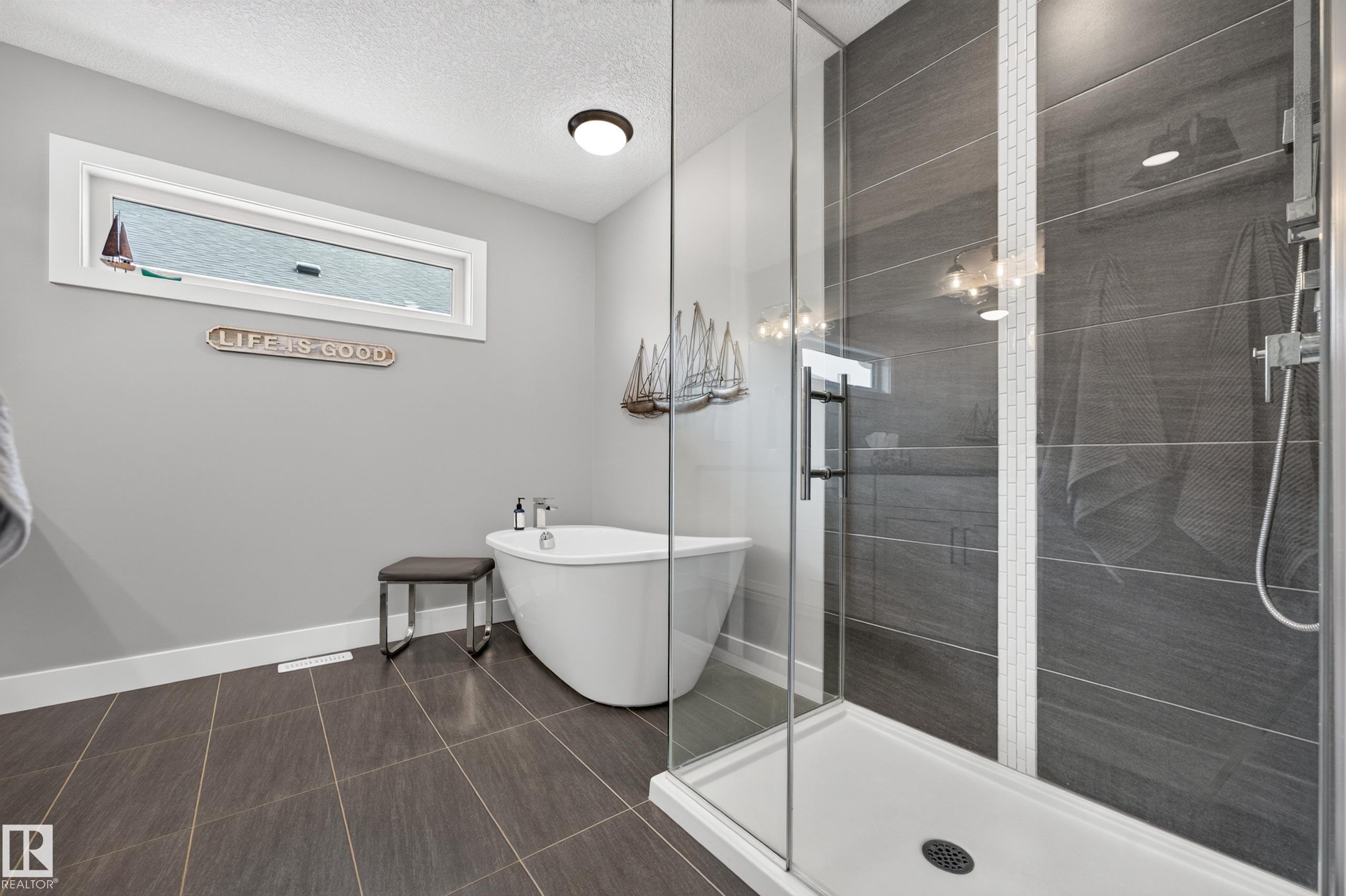 Photo 46 at 3803 48 Avenue, Forest Heights, Beaumont