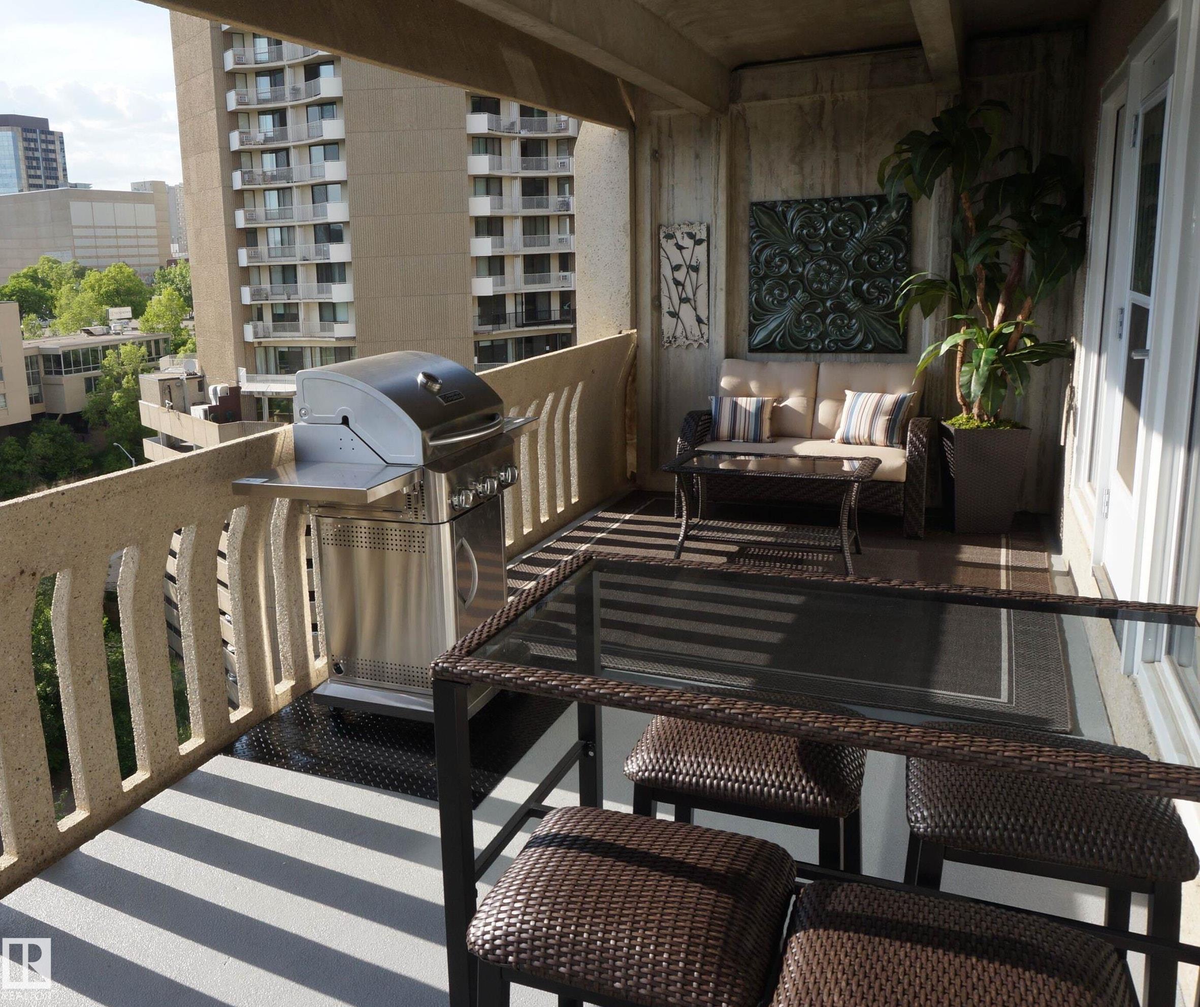 1703 - 9918 101 Street NW, Downtown, Edmonton