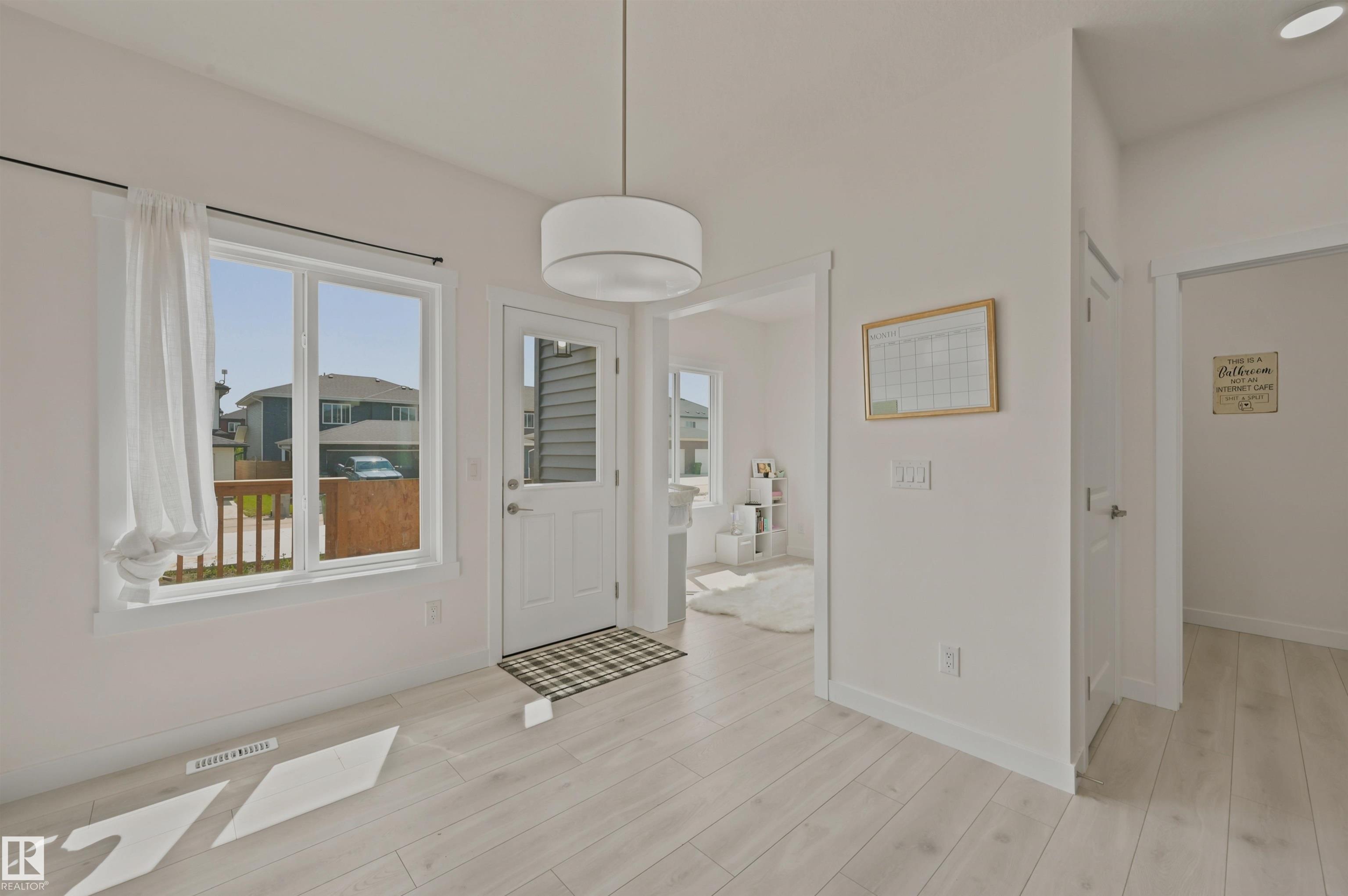 Photo 14 at 9815 107a Avenue, Morinville