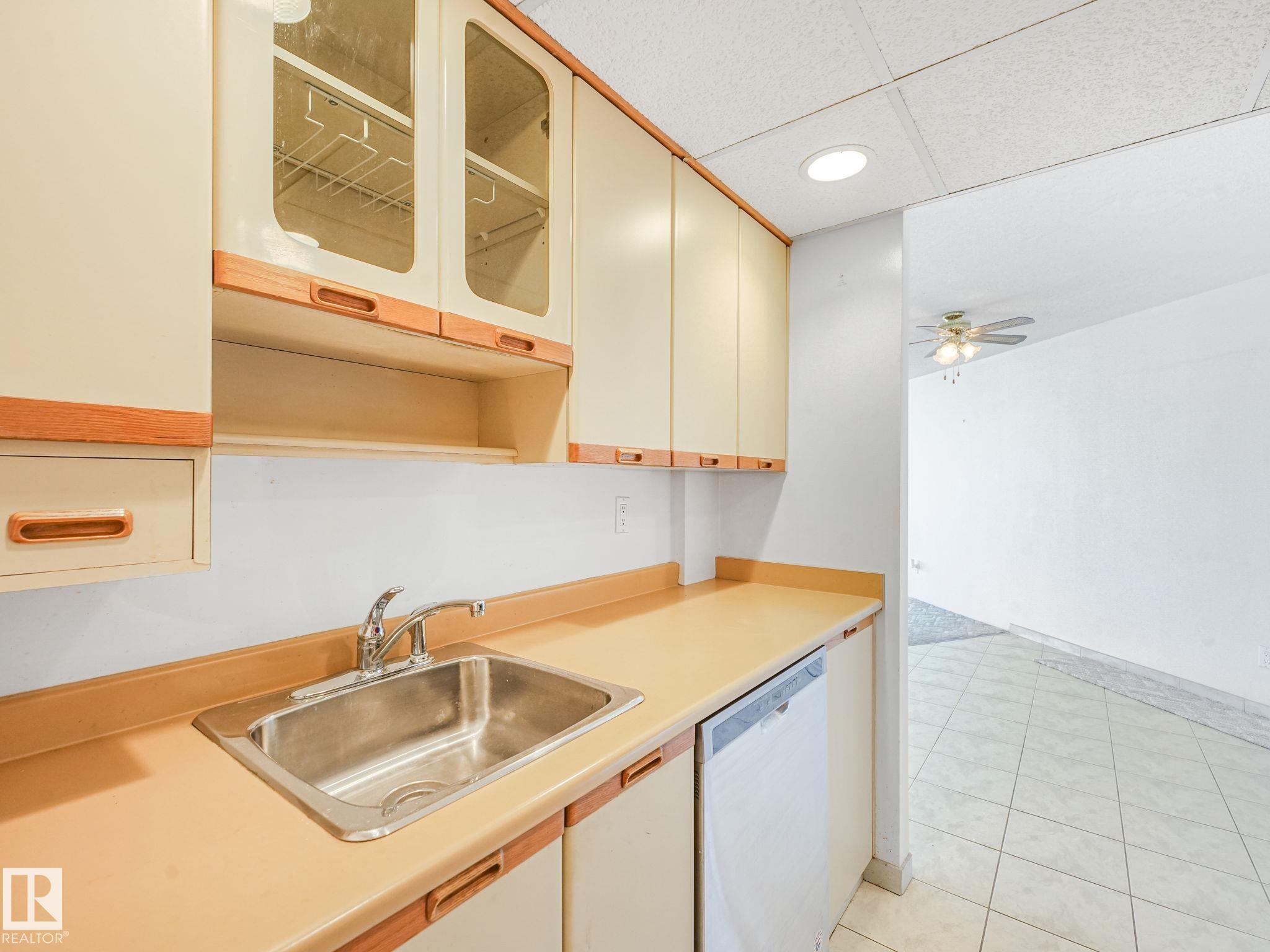Photo 19 at 1706 - 10045 117 Street NW, Wîhkwêntôwin, Edmonton
