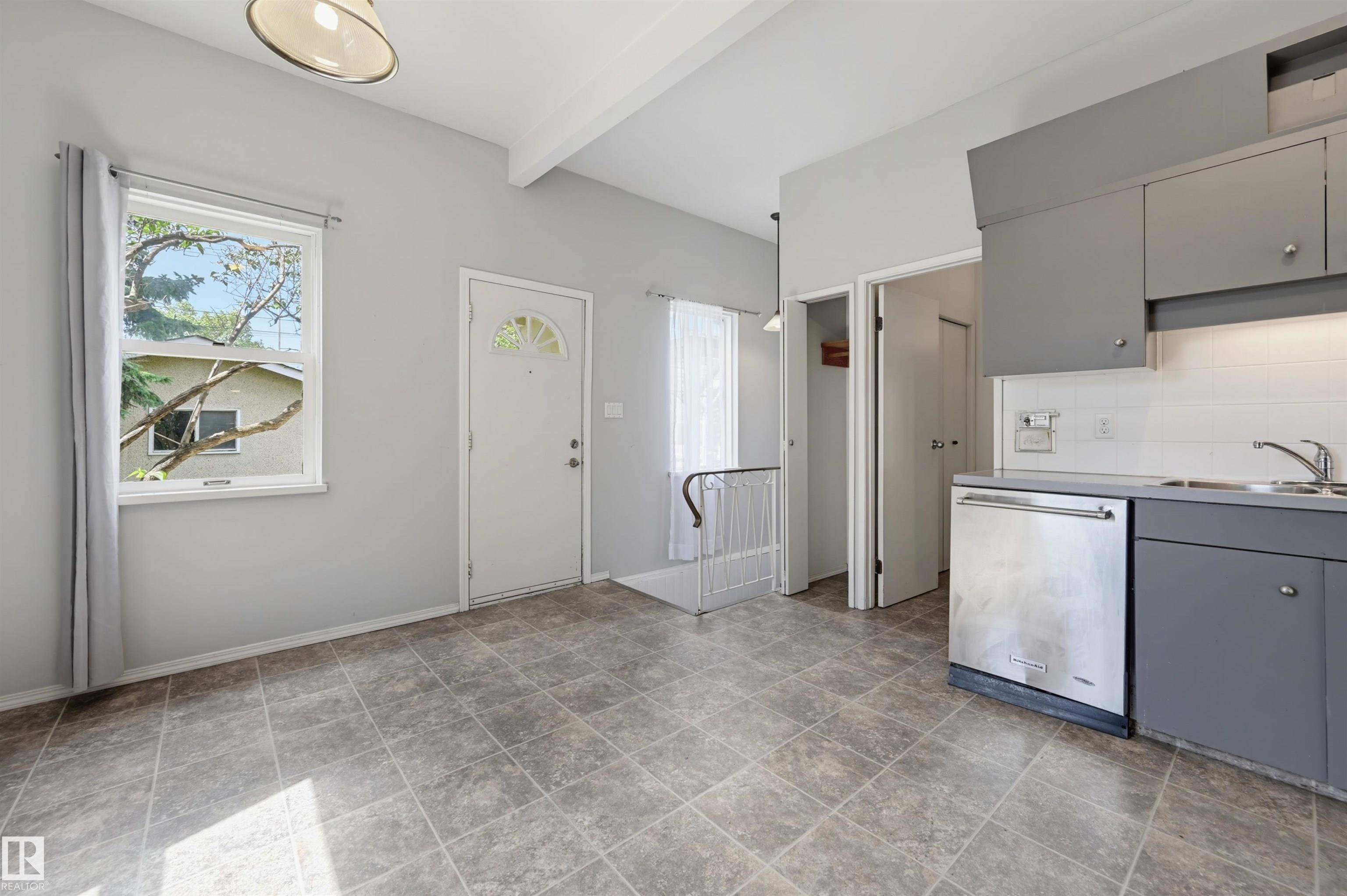 Photo 18 at 11450 71 Street NW, Bellevue, Edmonton